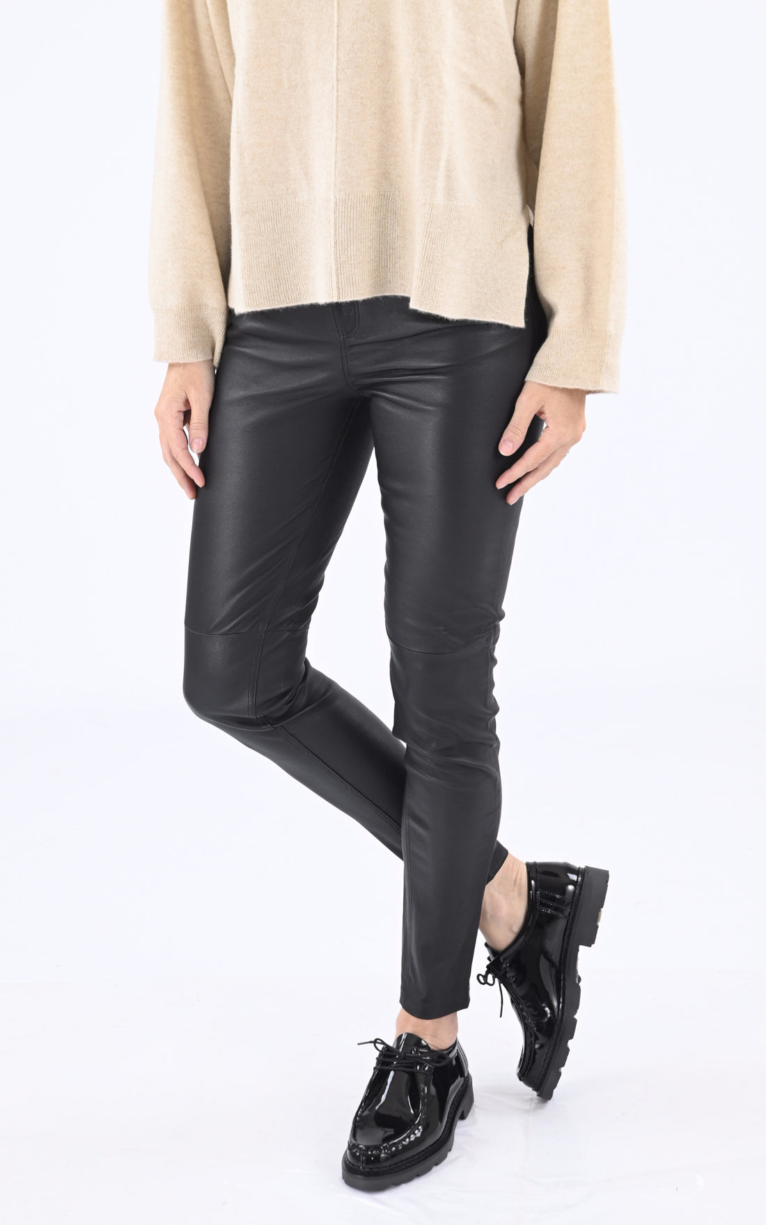 A "MACHA" Noir Pellet Chaussures Femme closed photo