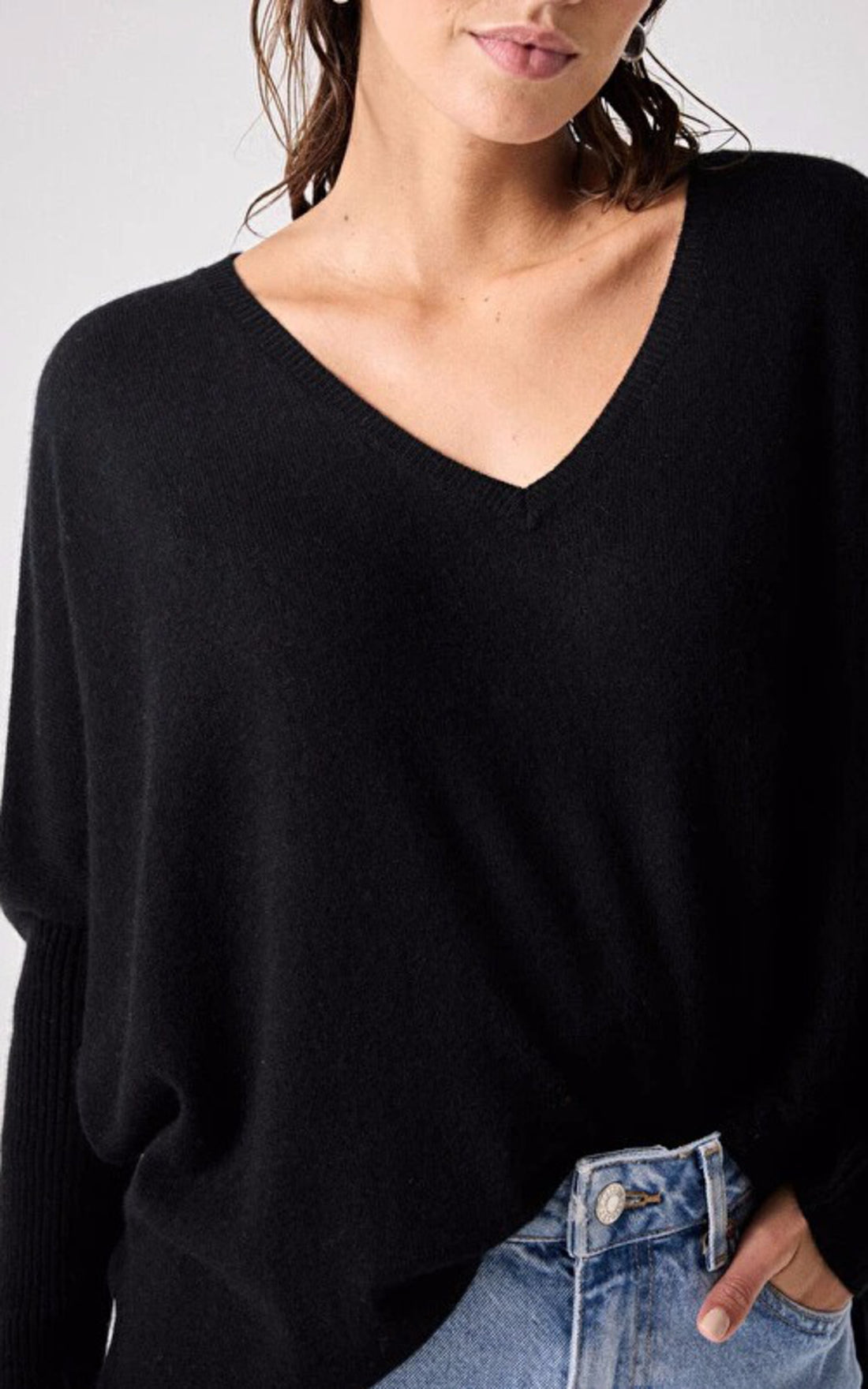A "FAUSTINE 4504001C" Noir Notshy Pull Femme opened photo