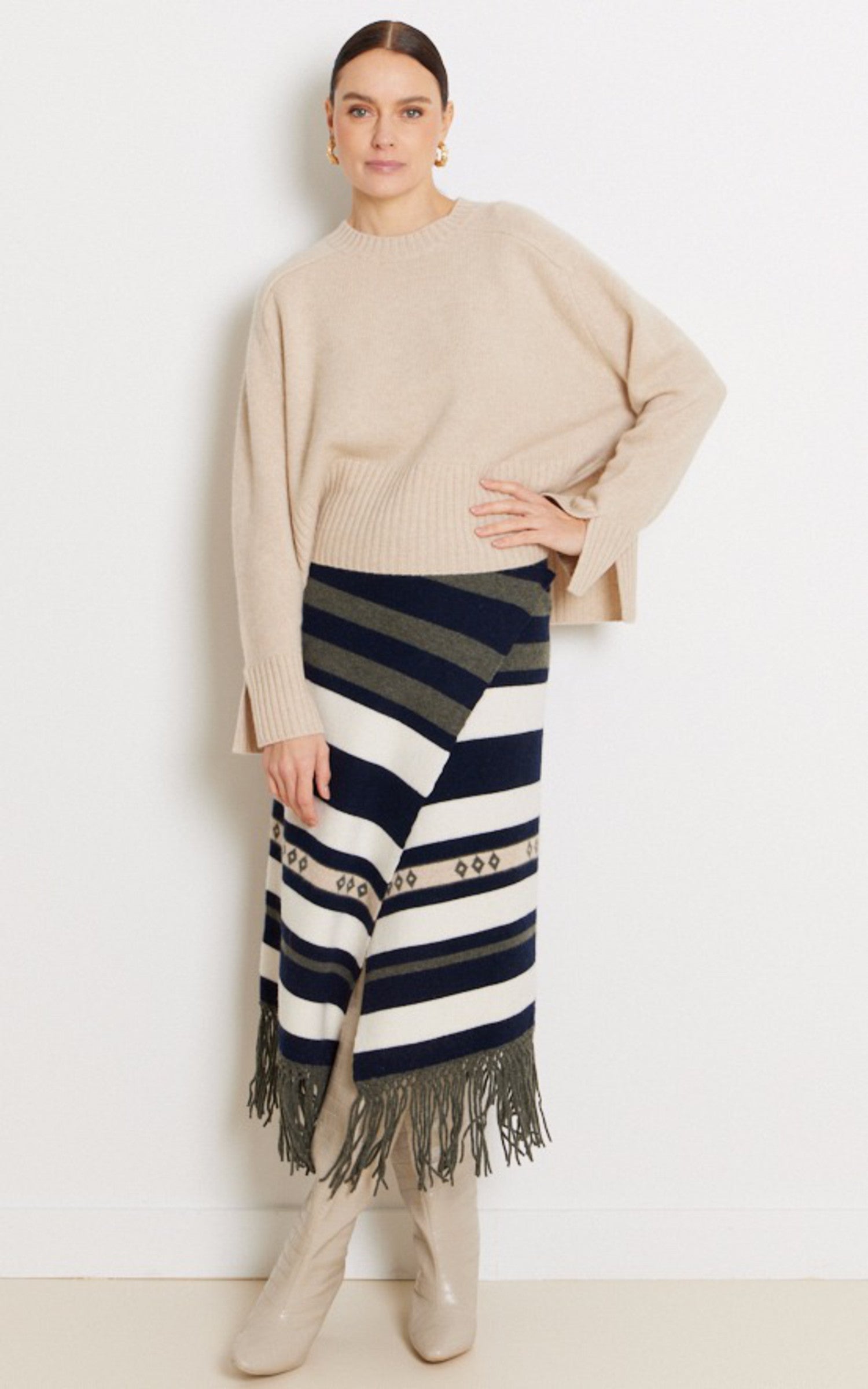 A "XENIA 4501048C" Beige Notshy Pull Femme closed photo