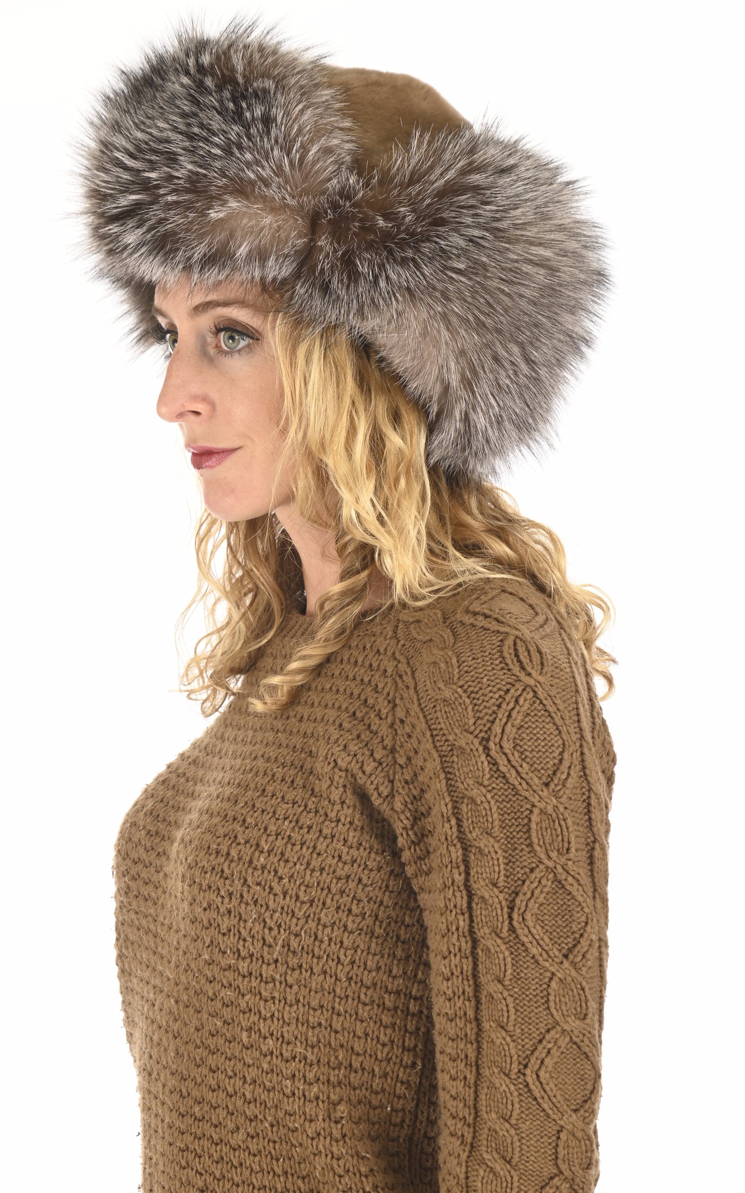 A "USHANKA" Taupe Helma Chapka Femme interior photo 3