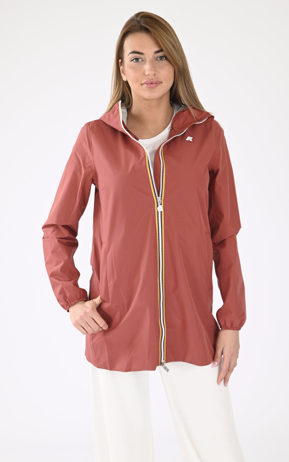 A "SOPHIE STRETCH K8133YW" Rouge K-Way Veste Femme opened photo