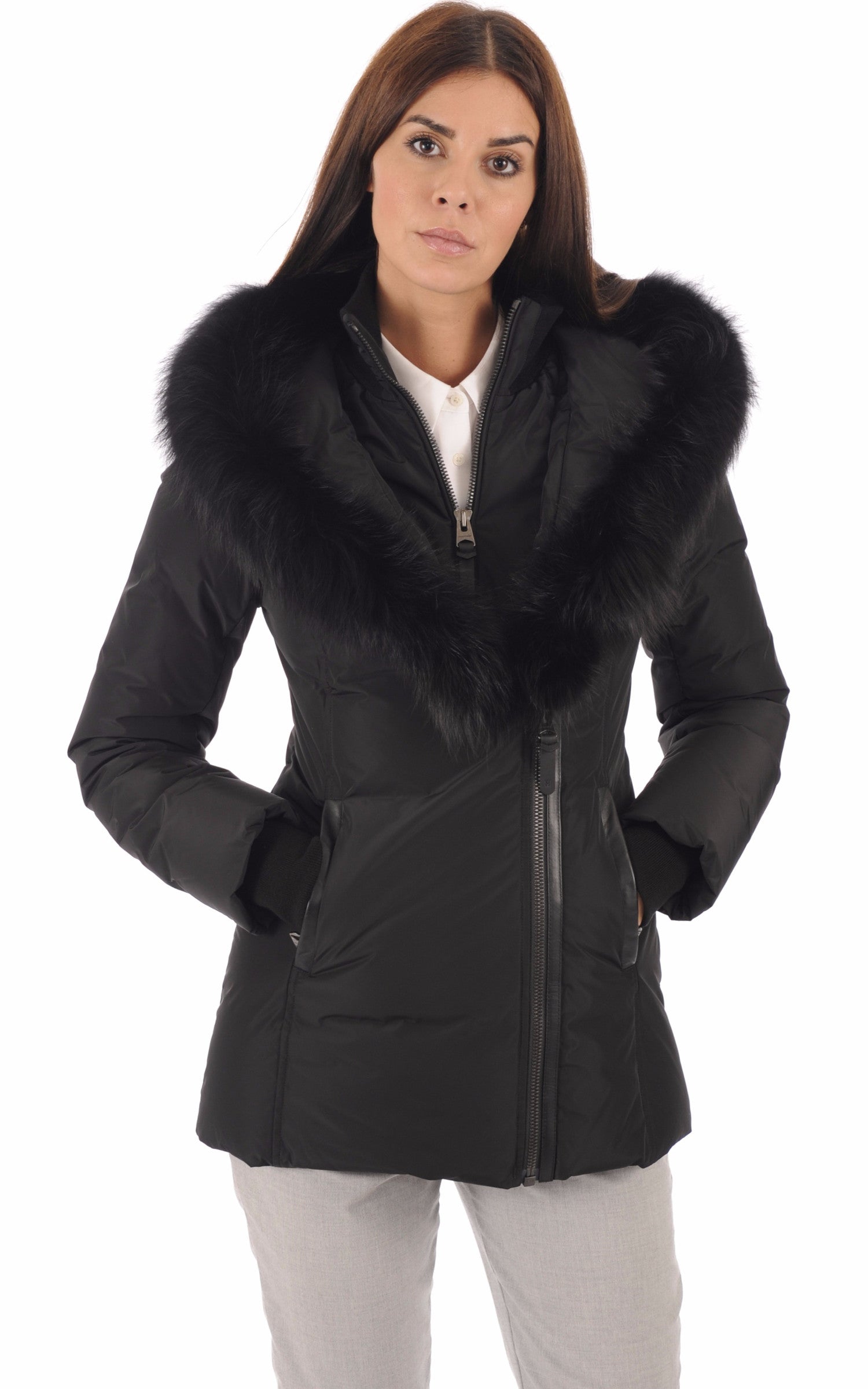 A "ADALI-BX" Noir Mackage Ves Doudoune Femme closed photo 2