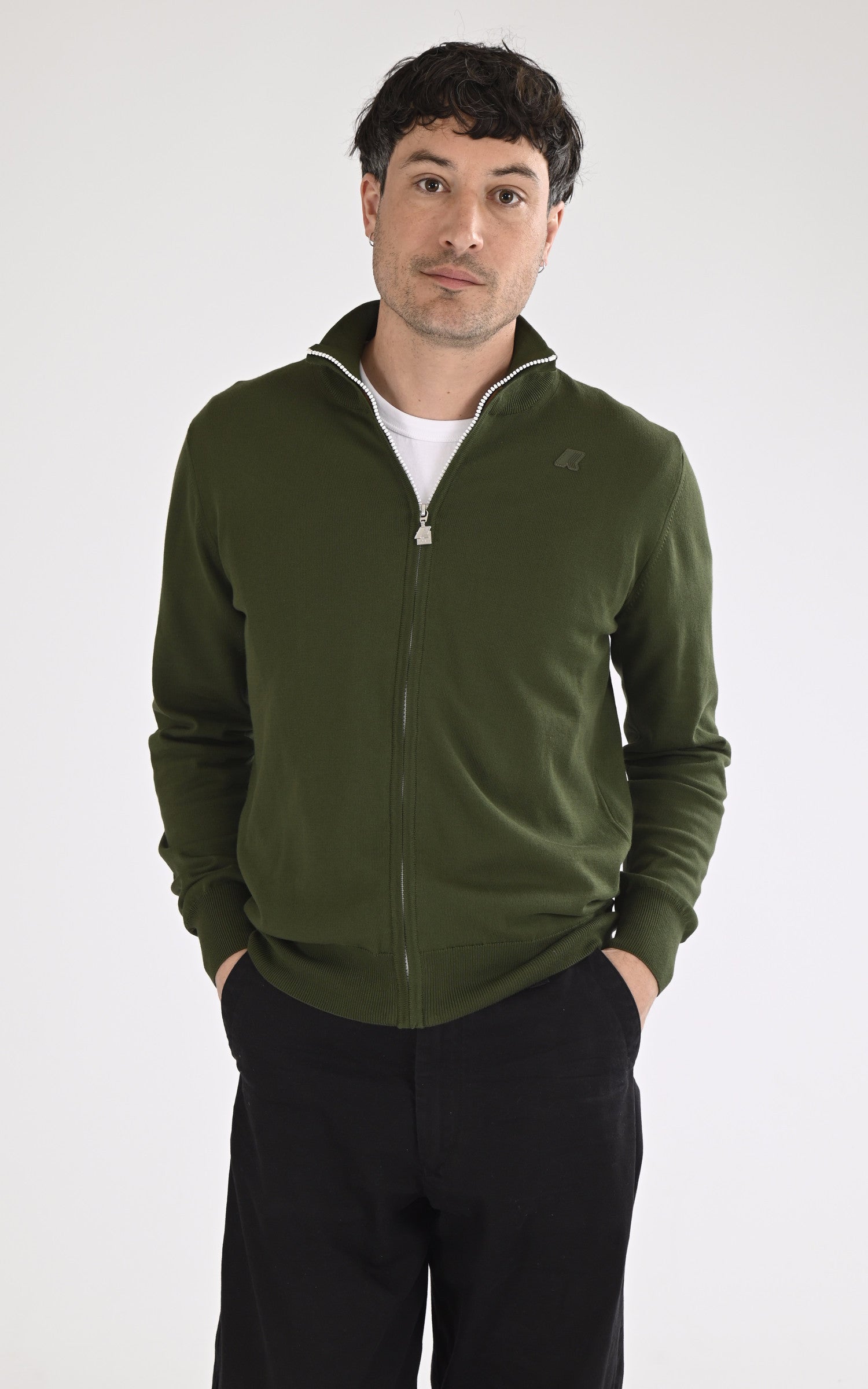 A "FINNY K41321W" Kaki K-Way Gilet Homme closed photo