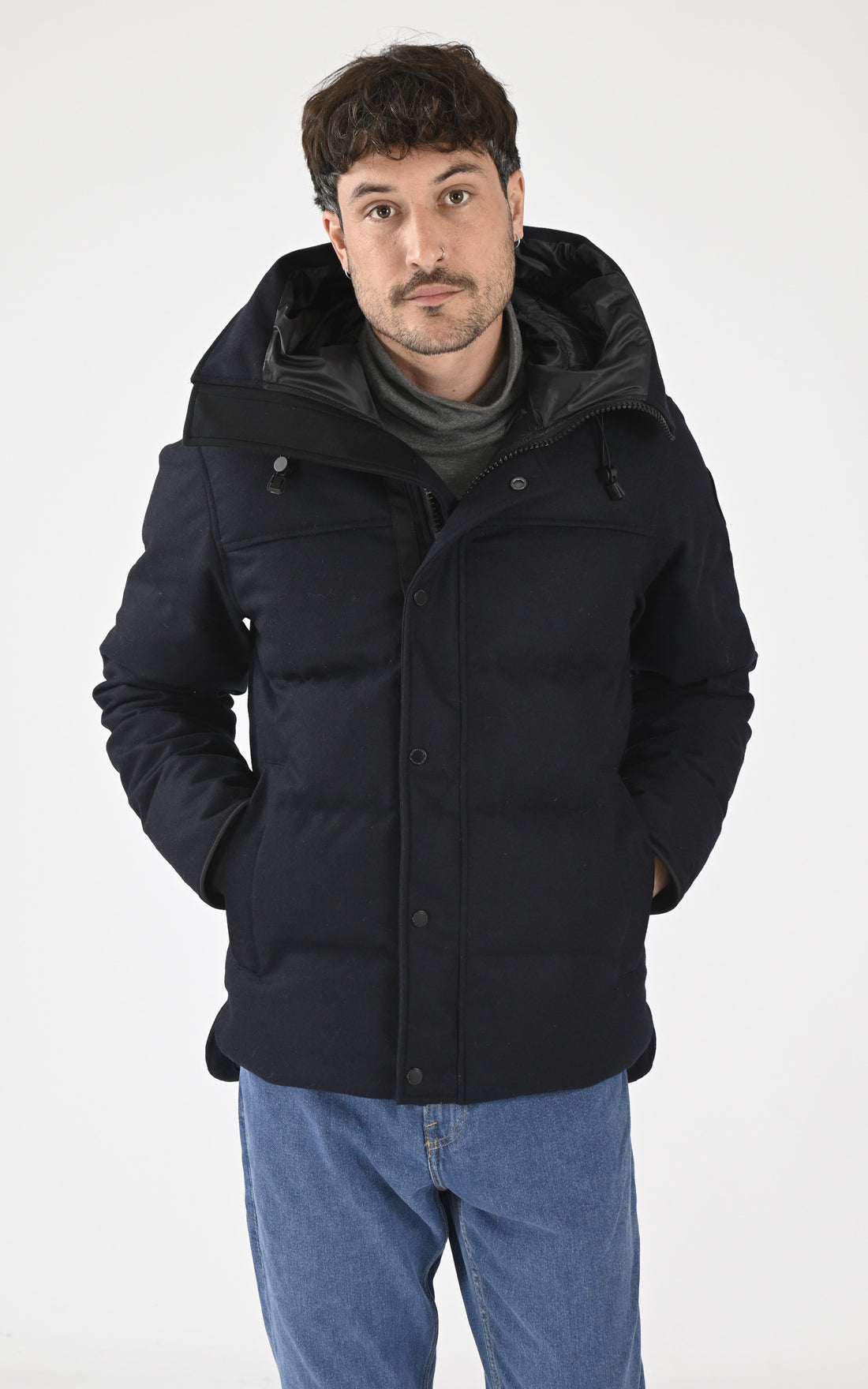 A "MAC MILLAN WOOL 3804M1" Bleu Canada Goose 3/4 Doudoune Homme opened photo