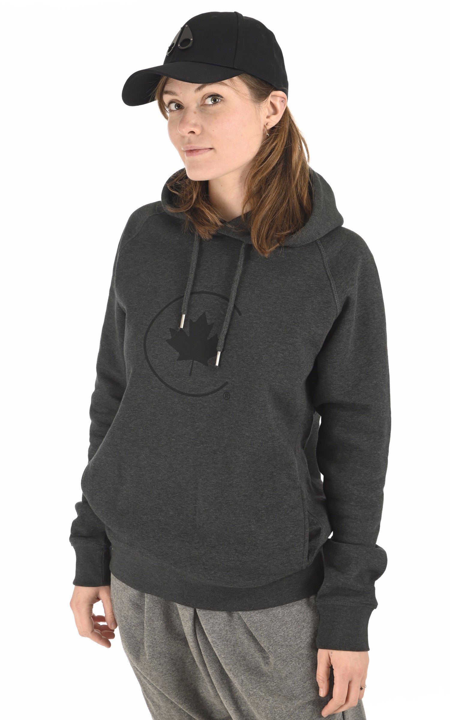A "LOGO ICON M31MA534" Noir Moose Knuckles Casquette Mixte closed photo