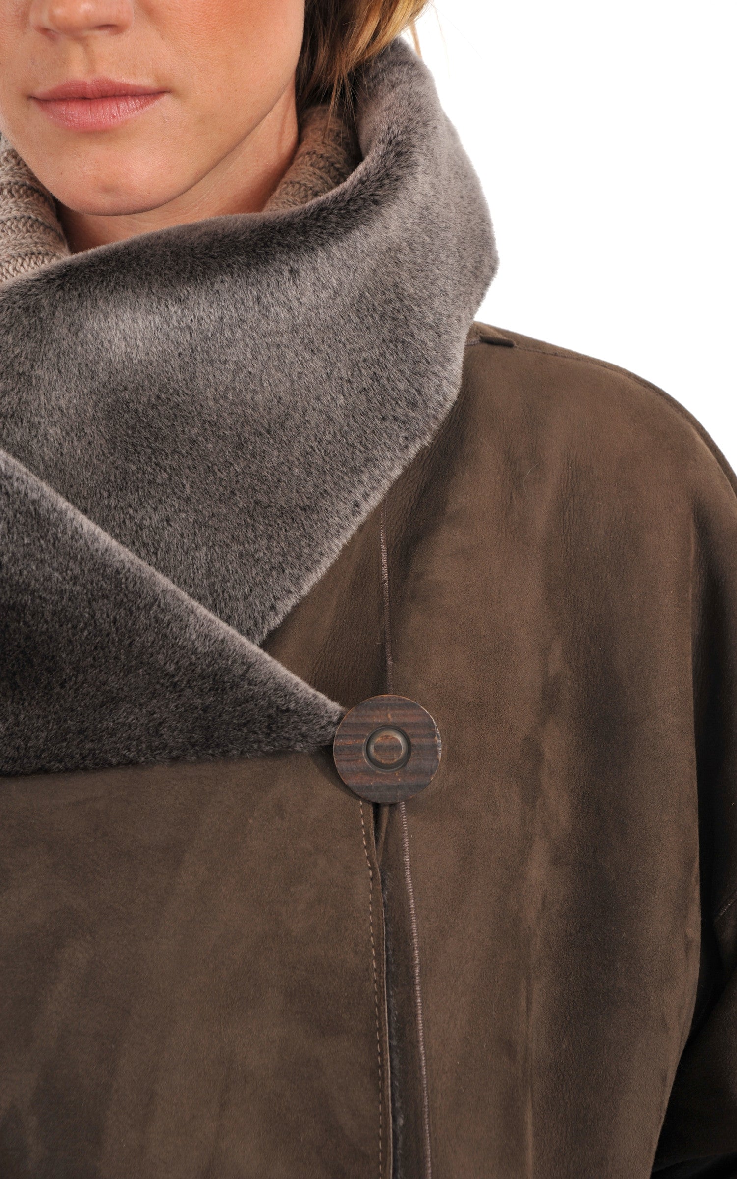 A "CH0S9401" Marron La Canadienne 7/8 Femme details photo