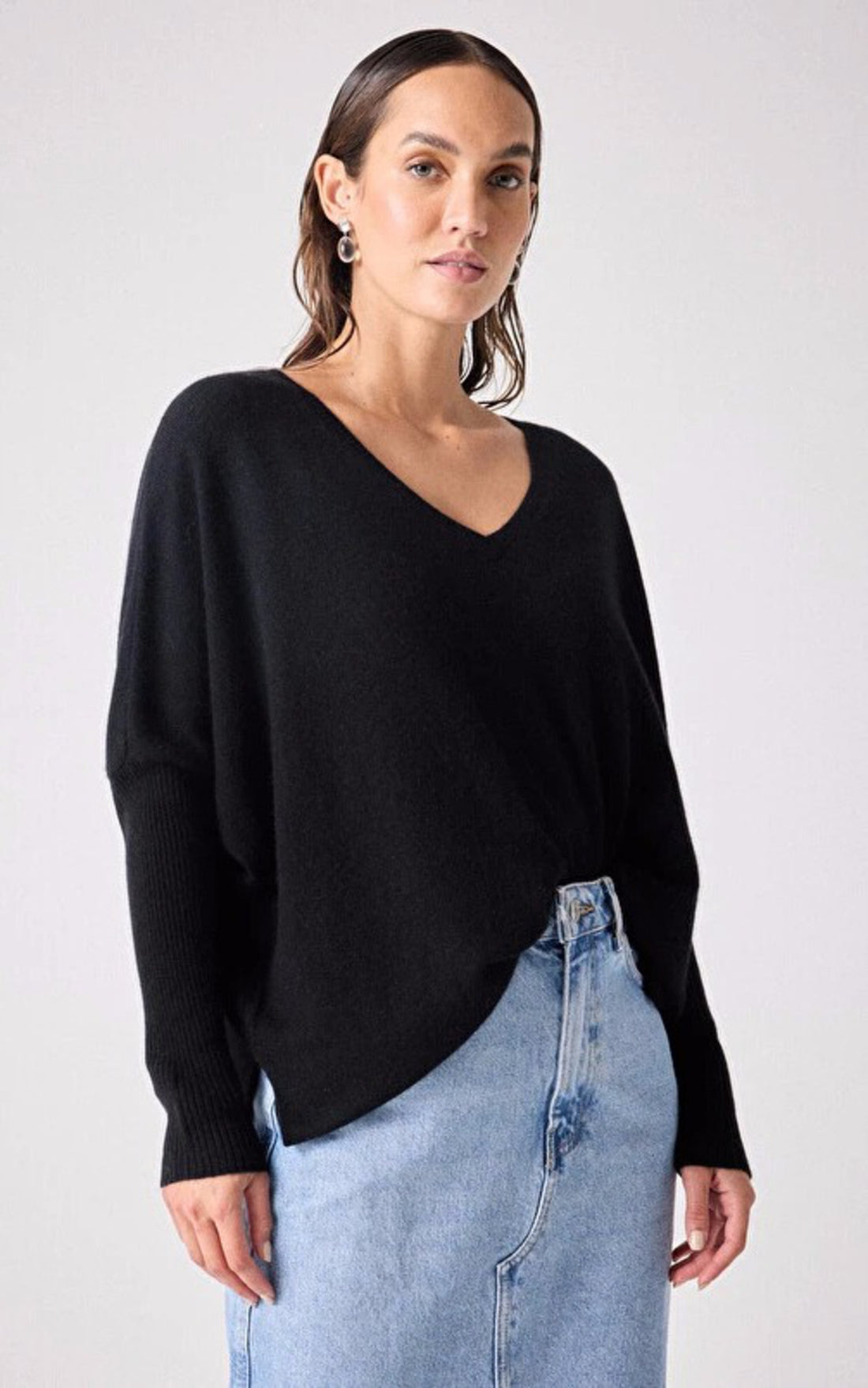 A "FAUSTINE 4504001C" Noir Notshy Pull Femme opened photo