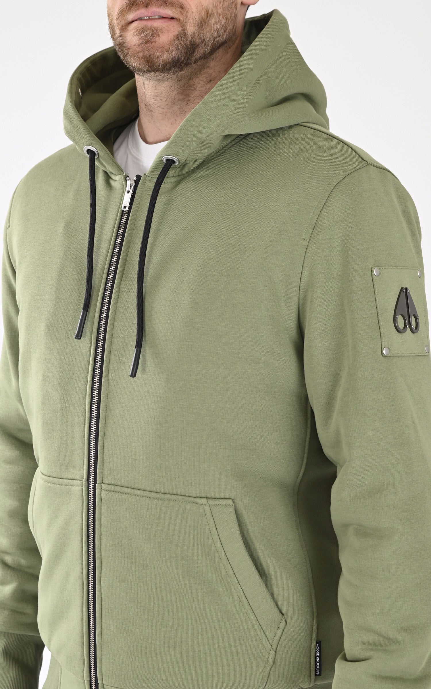 A "CLASSIC BUNNY M32MS600" Kaki Moose Knuckles Gilet Homme details photo