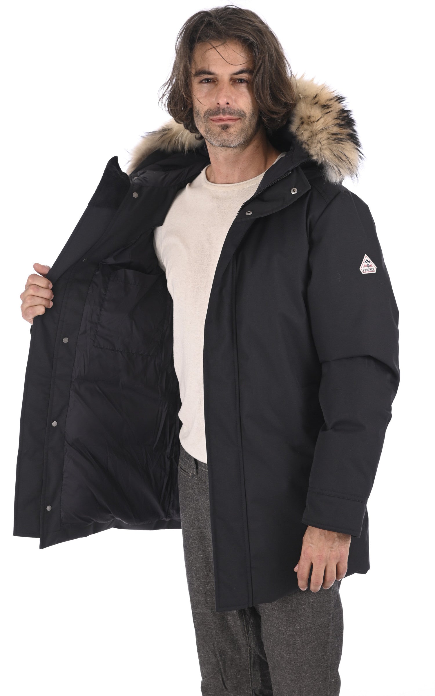 A "ANNECY FUR" Noir Pyrenex 3/4 Doudoune Homme interior photo
