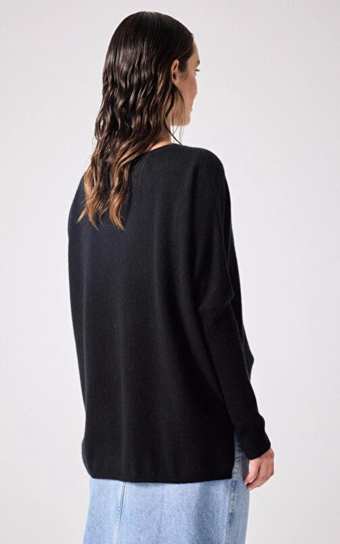 A "FAUSTINE 4504001C" Noir Notshy Pull Femme opened photo