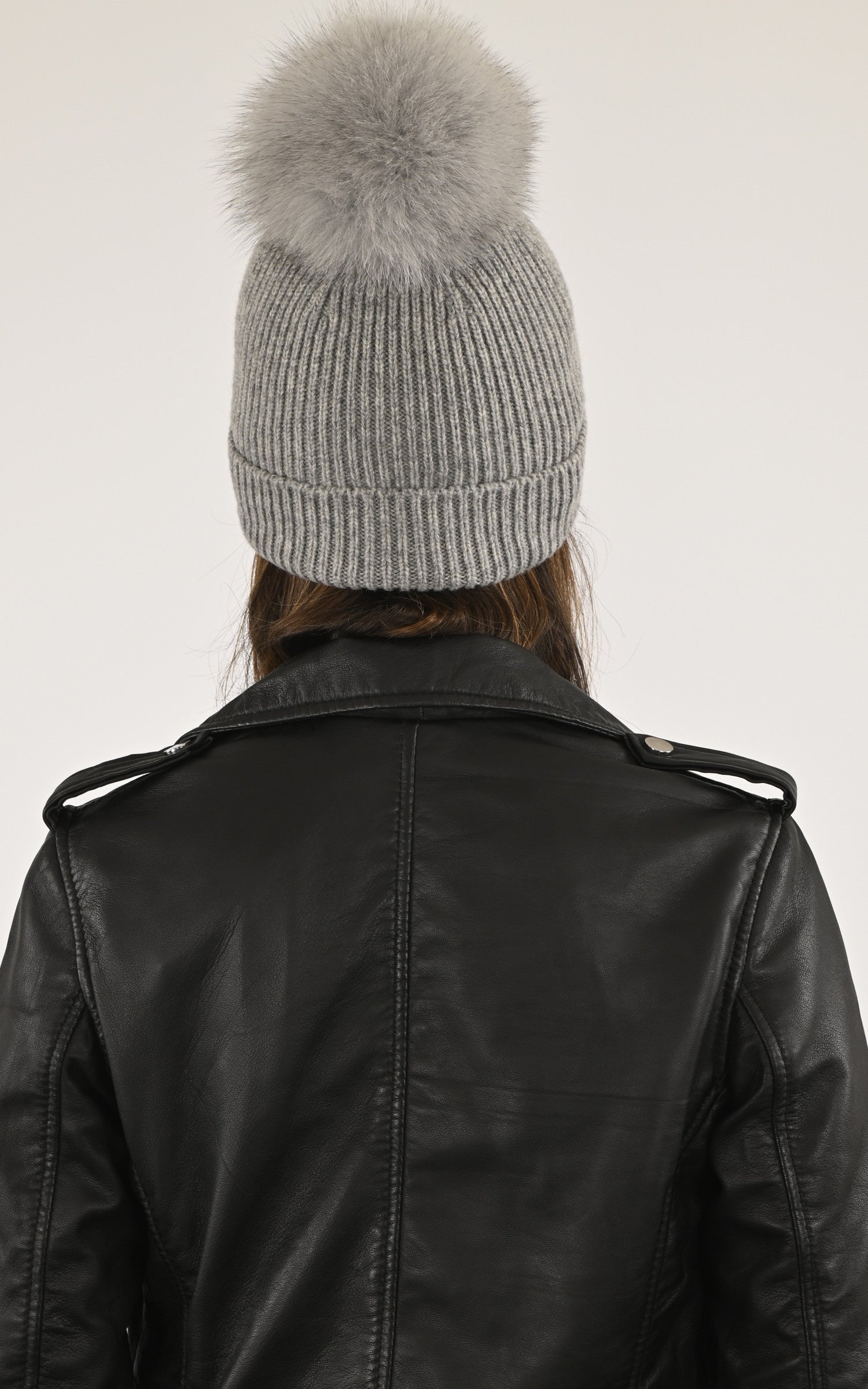 A "540/22" Gris Lea Clement Bonnet Femme back photo 3