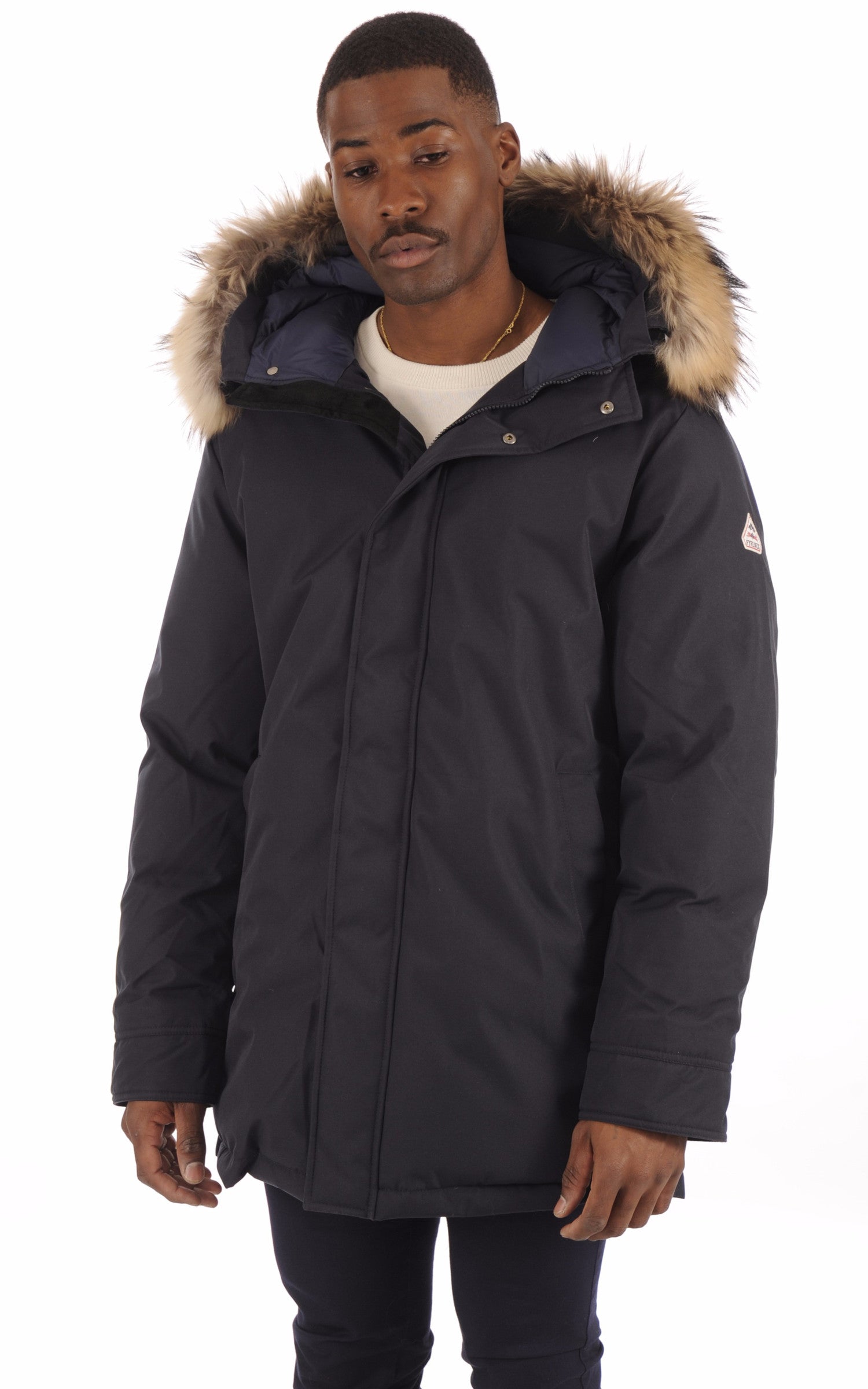 A "ANNECY FUR" Amiral Pyrenex 3/4 Doudoune Homme closed photo