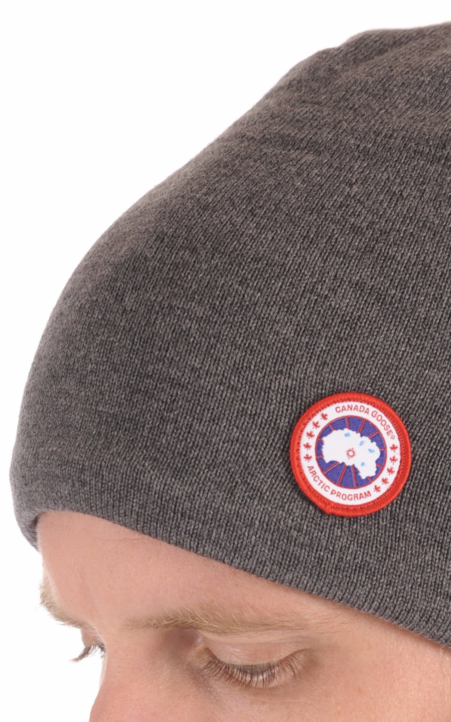 A "STANDARD TOQUE 5116M" Iron Grey Canada Goose Bonnet Homme back photo
