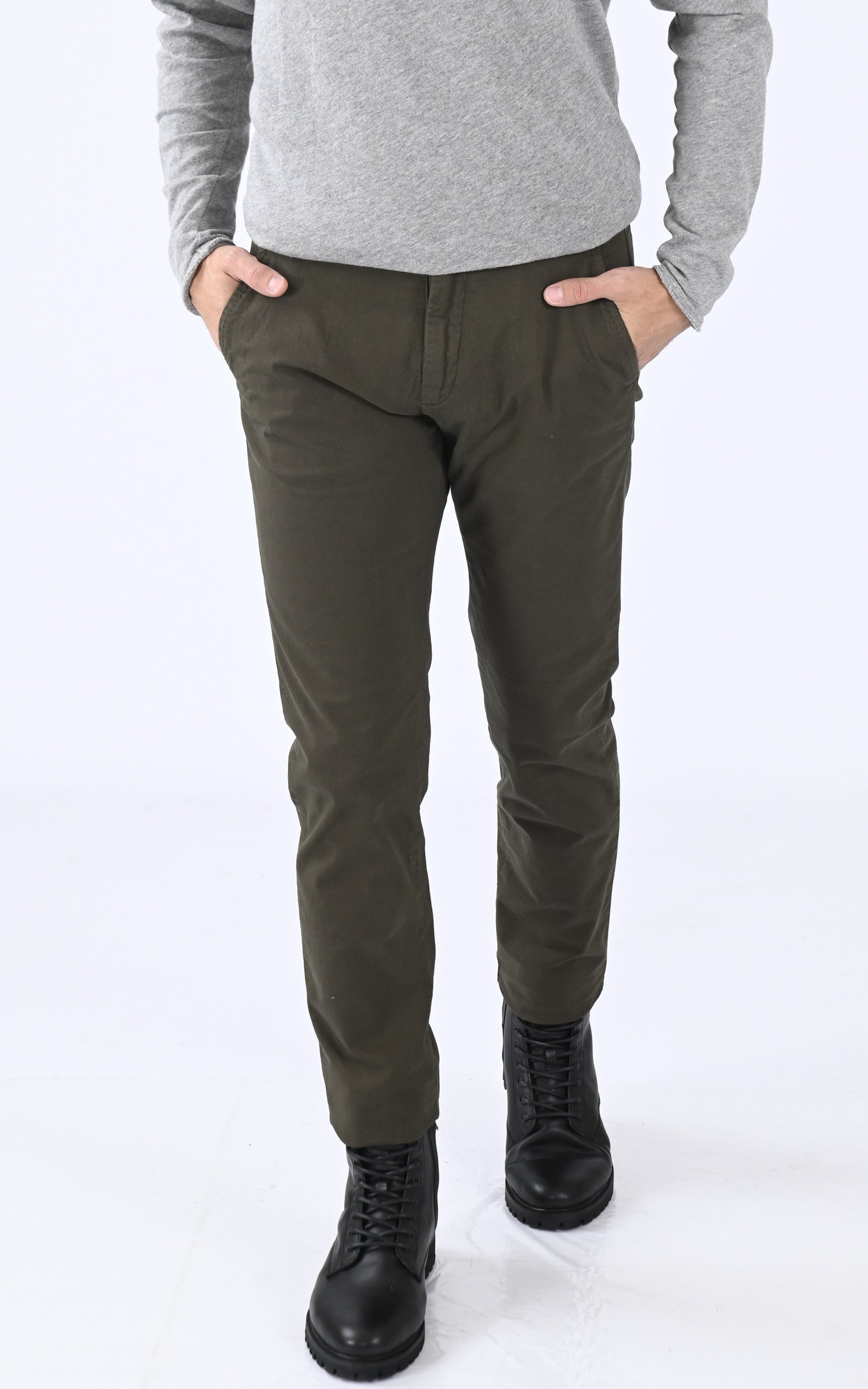 A "TRJO70" Kaki Schott Pantalon Homme opened photo