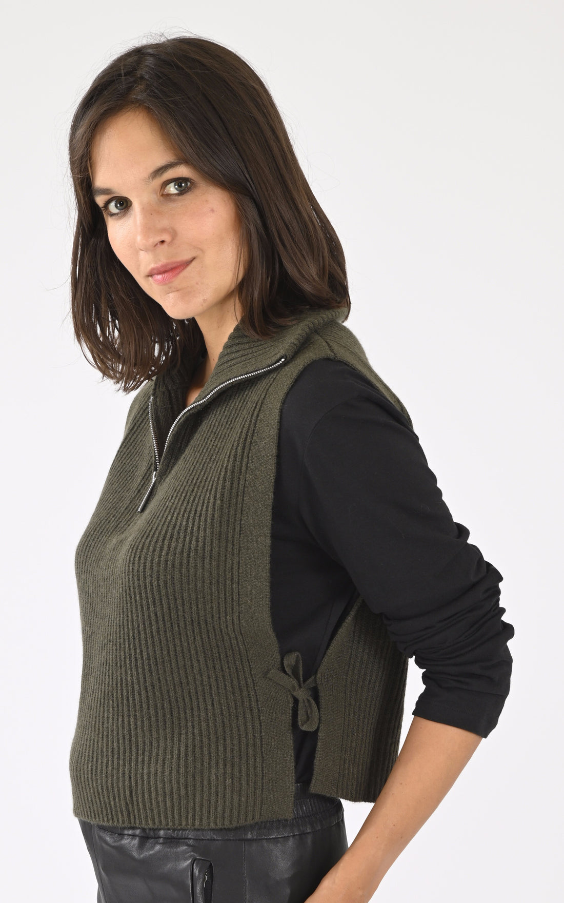 A "MIMOSA 64703" Kaki Oakwood Top Femme opened photo