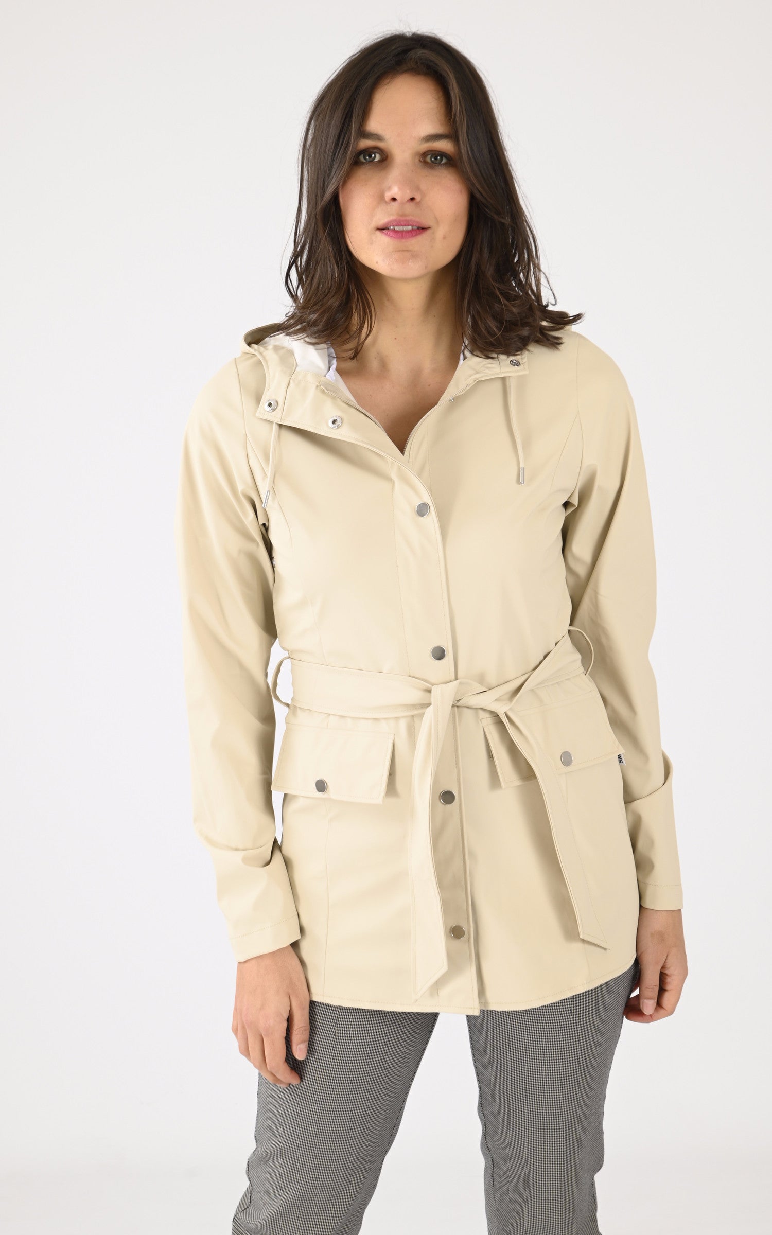 A "12100 CURVE JACKET" Beige Rains 3/4 Femme closed photo