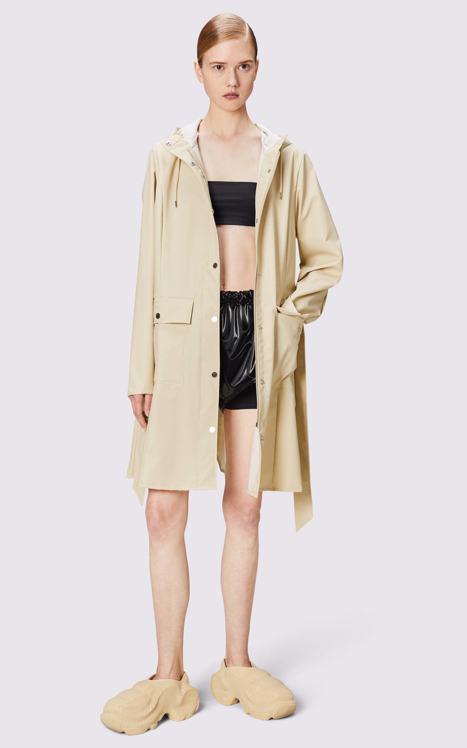 A "18130 CURVE JACKET" Beige Rains 3/4 Femme closed photo