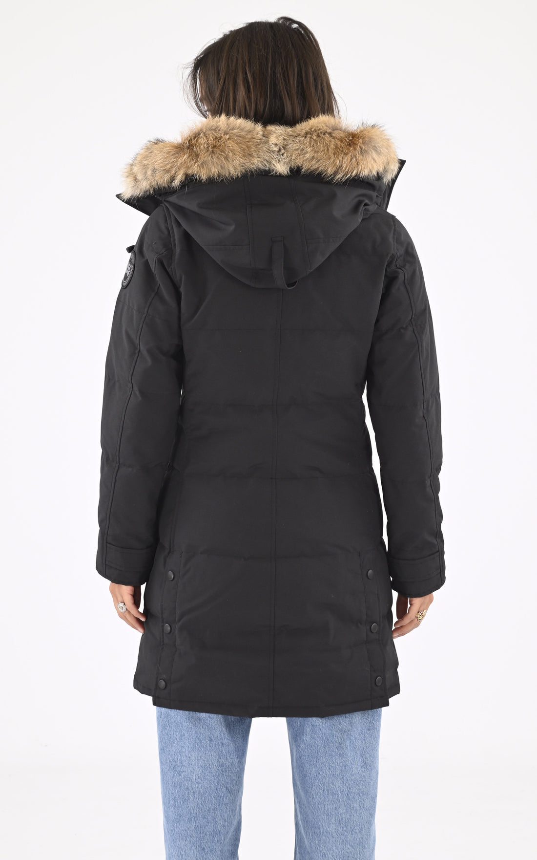 A "SHELBURNE 3802LB" Noir Canada Goose 3/4 Doudoune Femme closed photo
