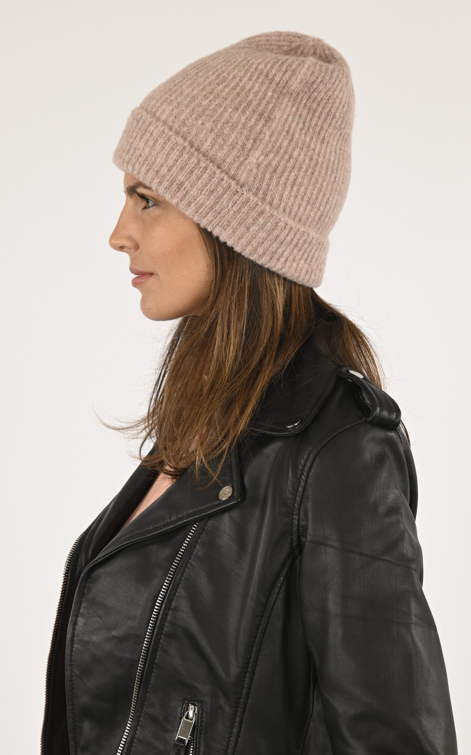 A "428/145" Rose Lea Clement Bonnet Femme closed photo 2