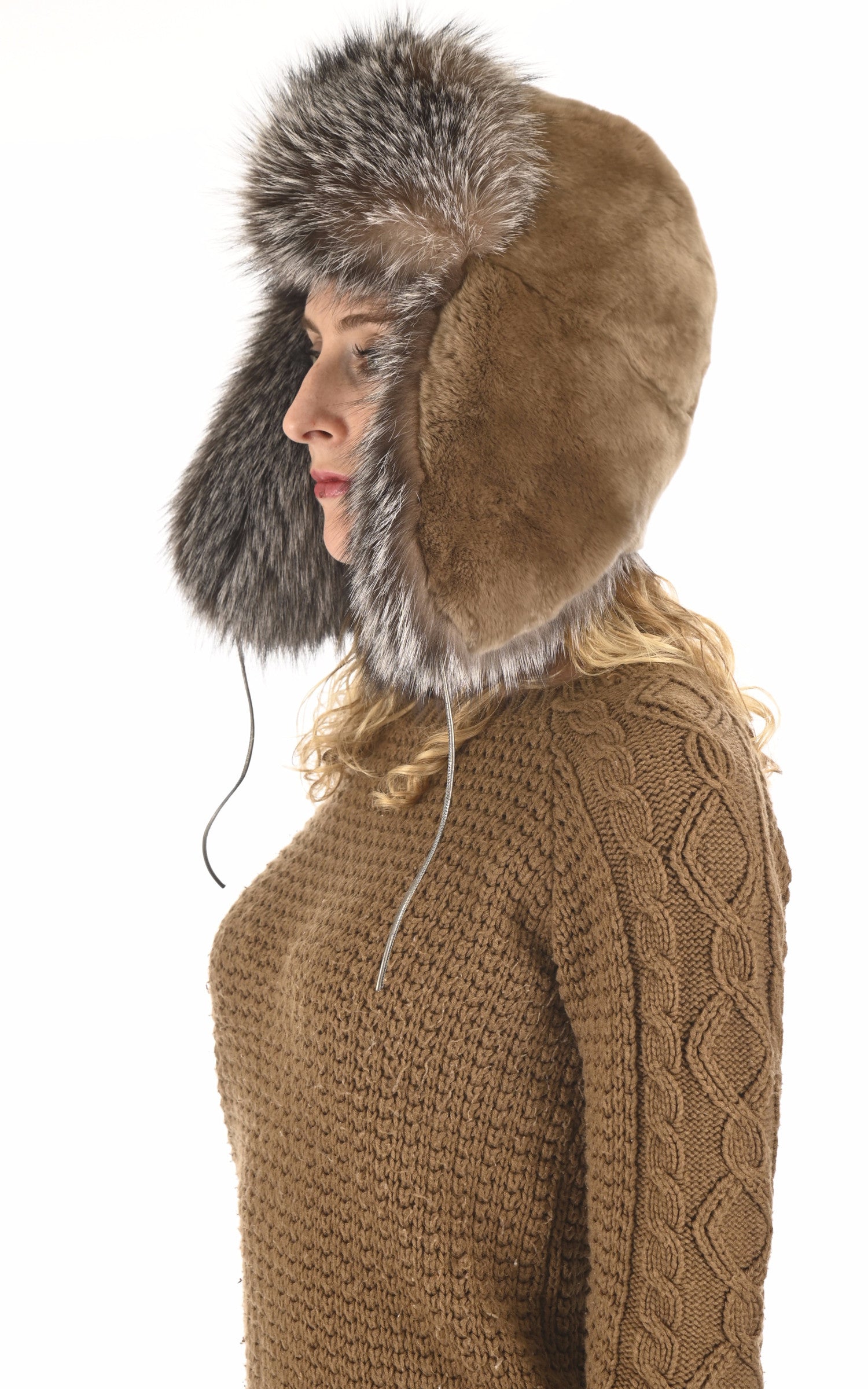 A "USHANKA" Taupe Helma Chapka Femme closed photo 2