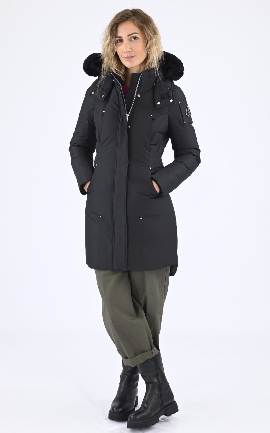 A "CLOUD M32LP223S" Noir Moose Knuckles 3/4 Doudoune Femme closed photo