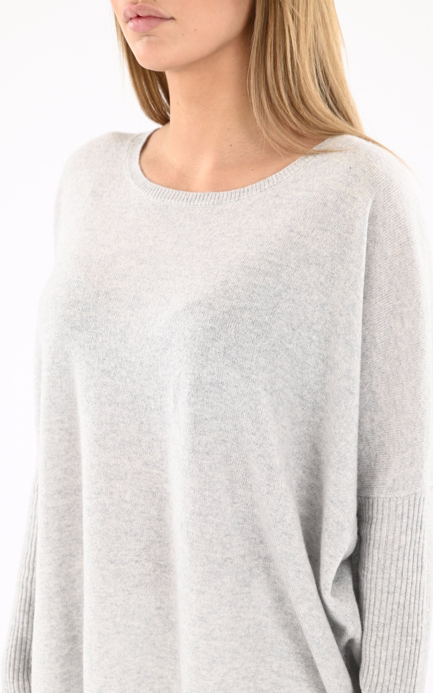 A "AGNES 4604002C" Gris Notshy pull_poncho Femme interior photo