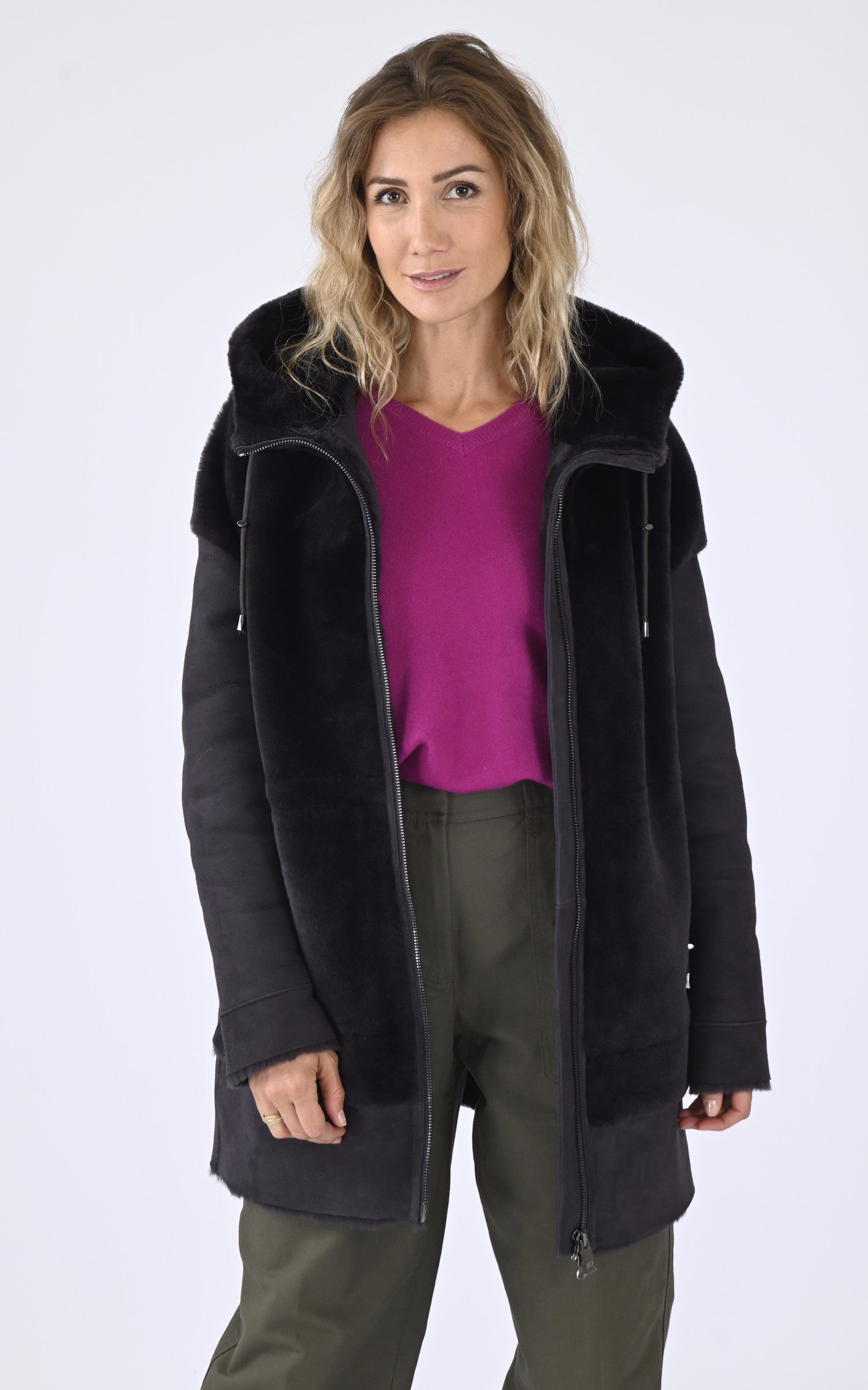 A "HAZIRA 85" Gris Levinsky 3/4 Femme opened photo