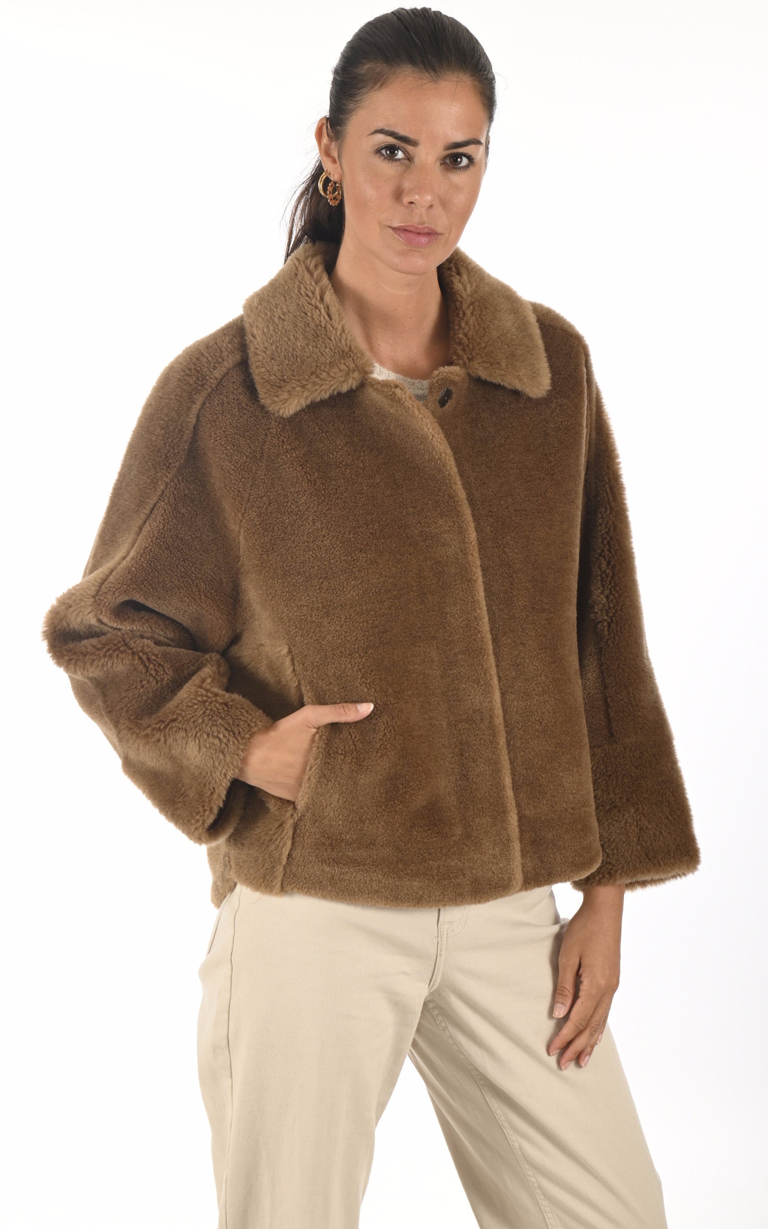 A "HELENE 63748" Cognac Oakwood Blouson Femme closed photo