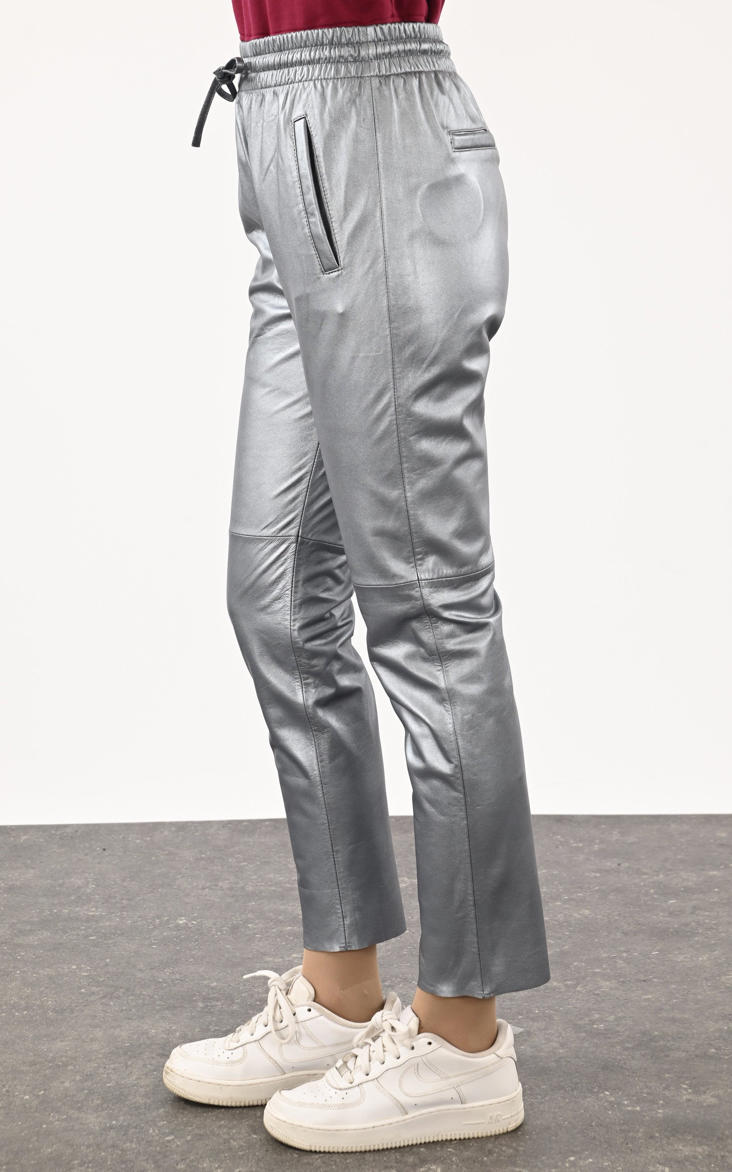 A "GIFT 64588" Gris Oakwood Pantalon Femme interior photo