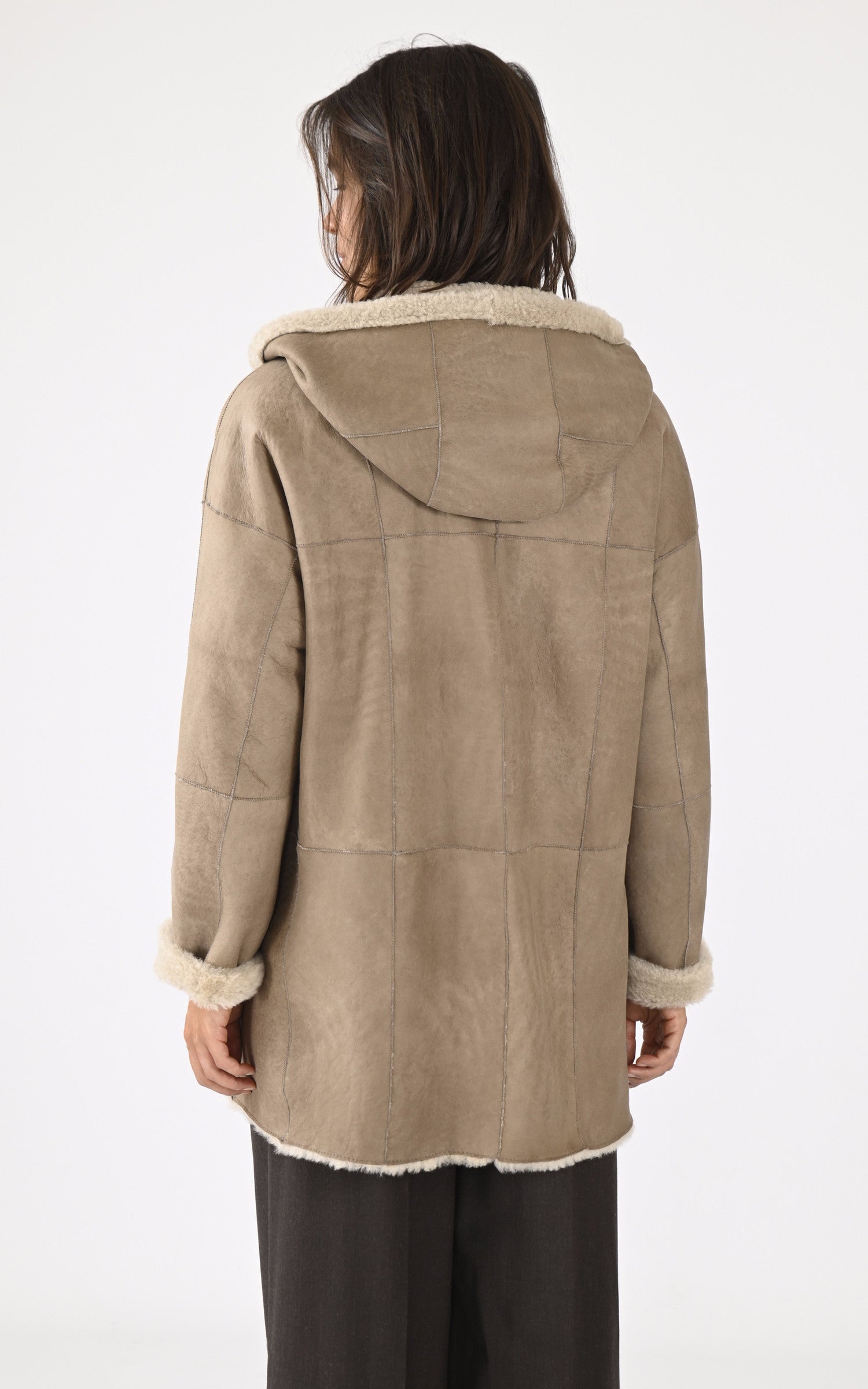 A "PHOEBE" Taupe Christ 3/4 Femme back photo