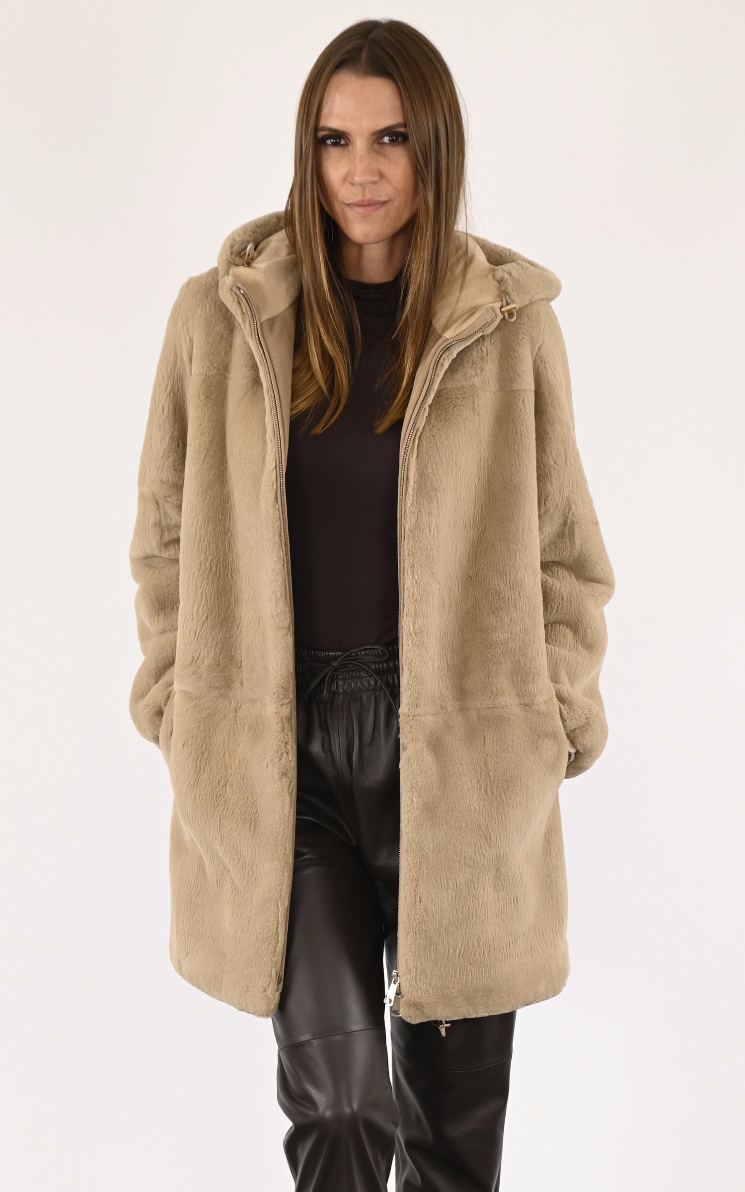 A "23M551-RT" Beige Manzoni 24 Veste Femme opened photo