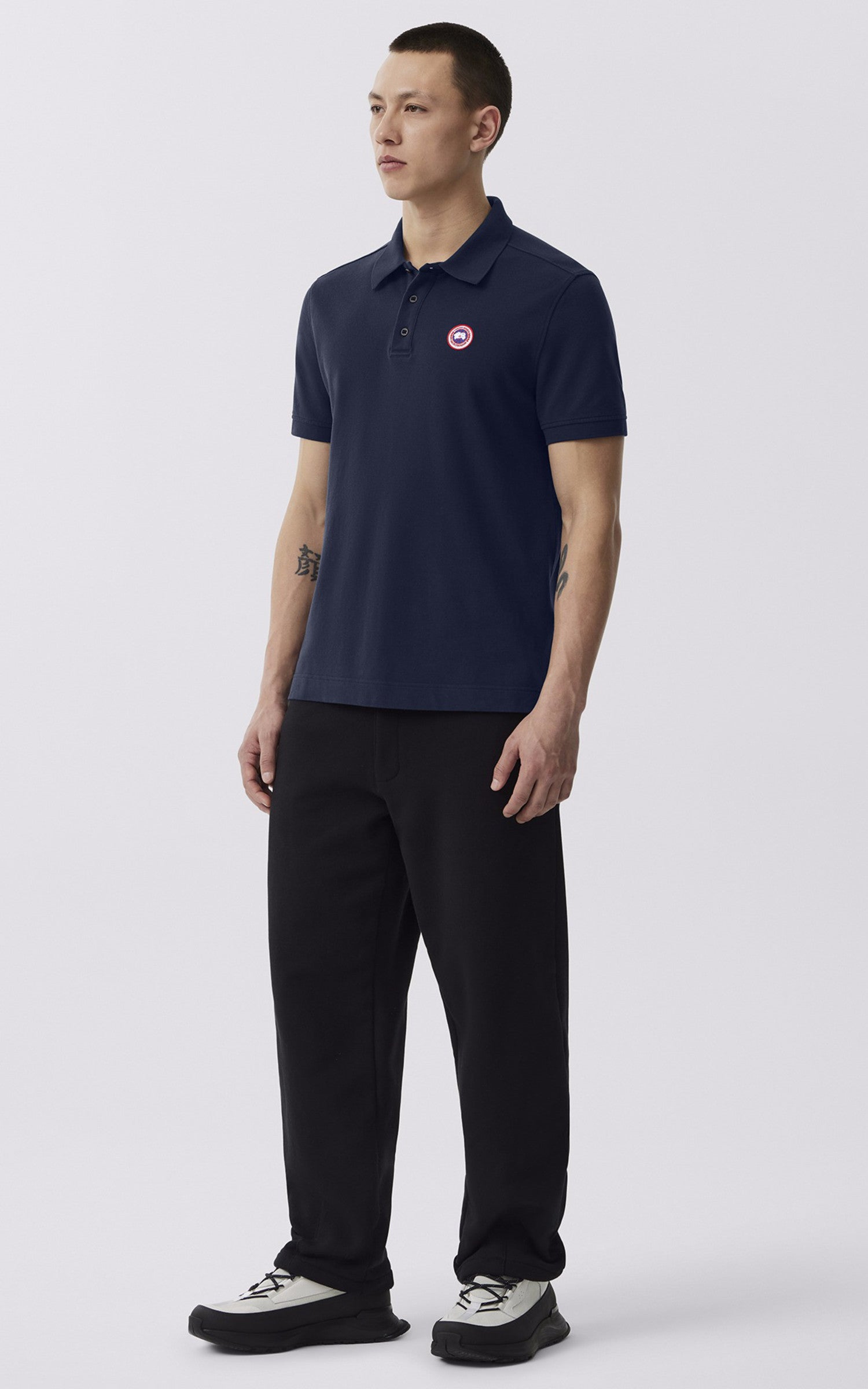 A "BECKLEY 1600M" Bleu Canada Goose Polo Homme closed photo