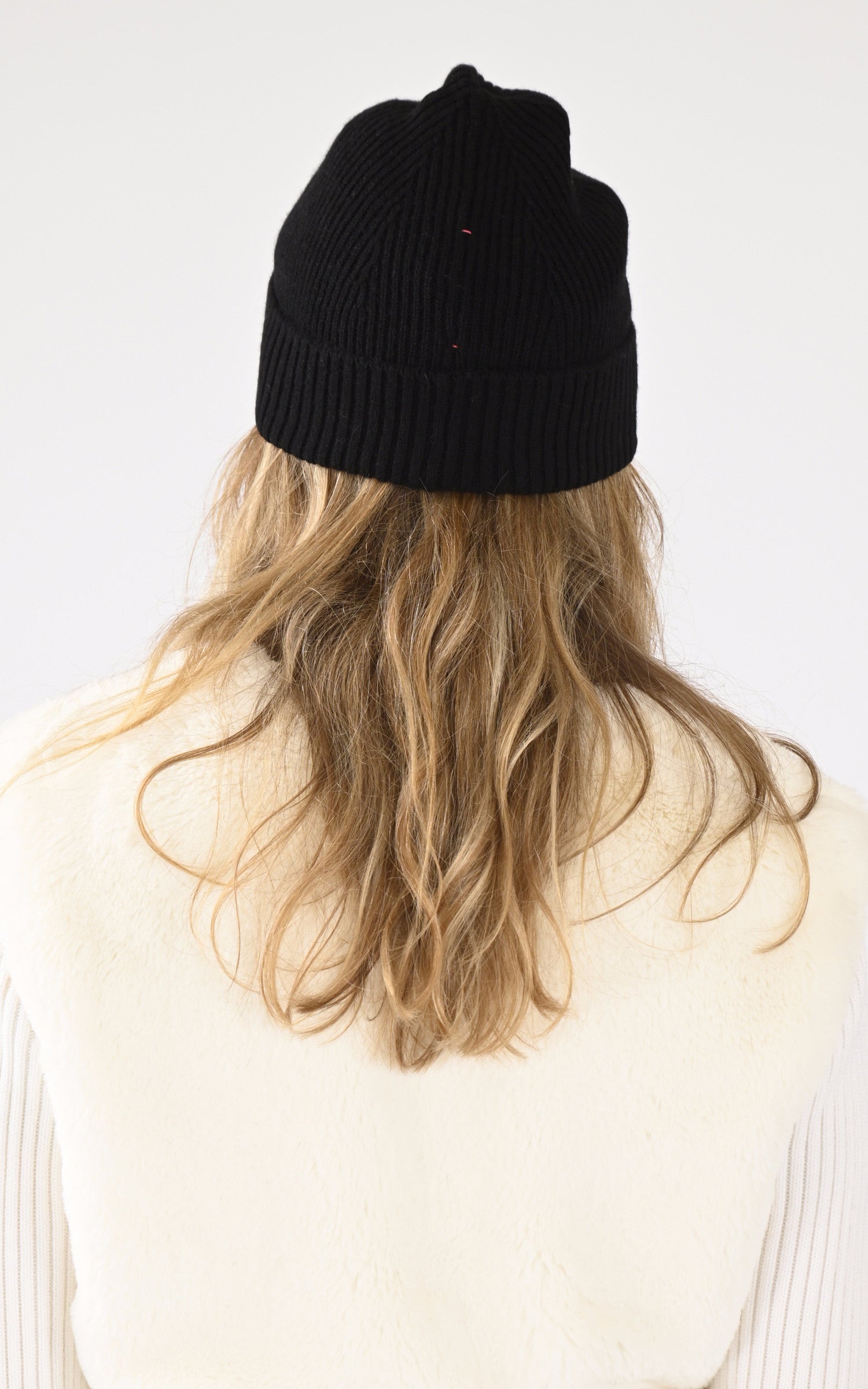 A "BART 64513" Noir Oakwood Bonnet Femme back photo