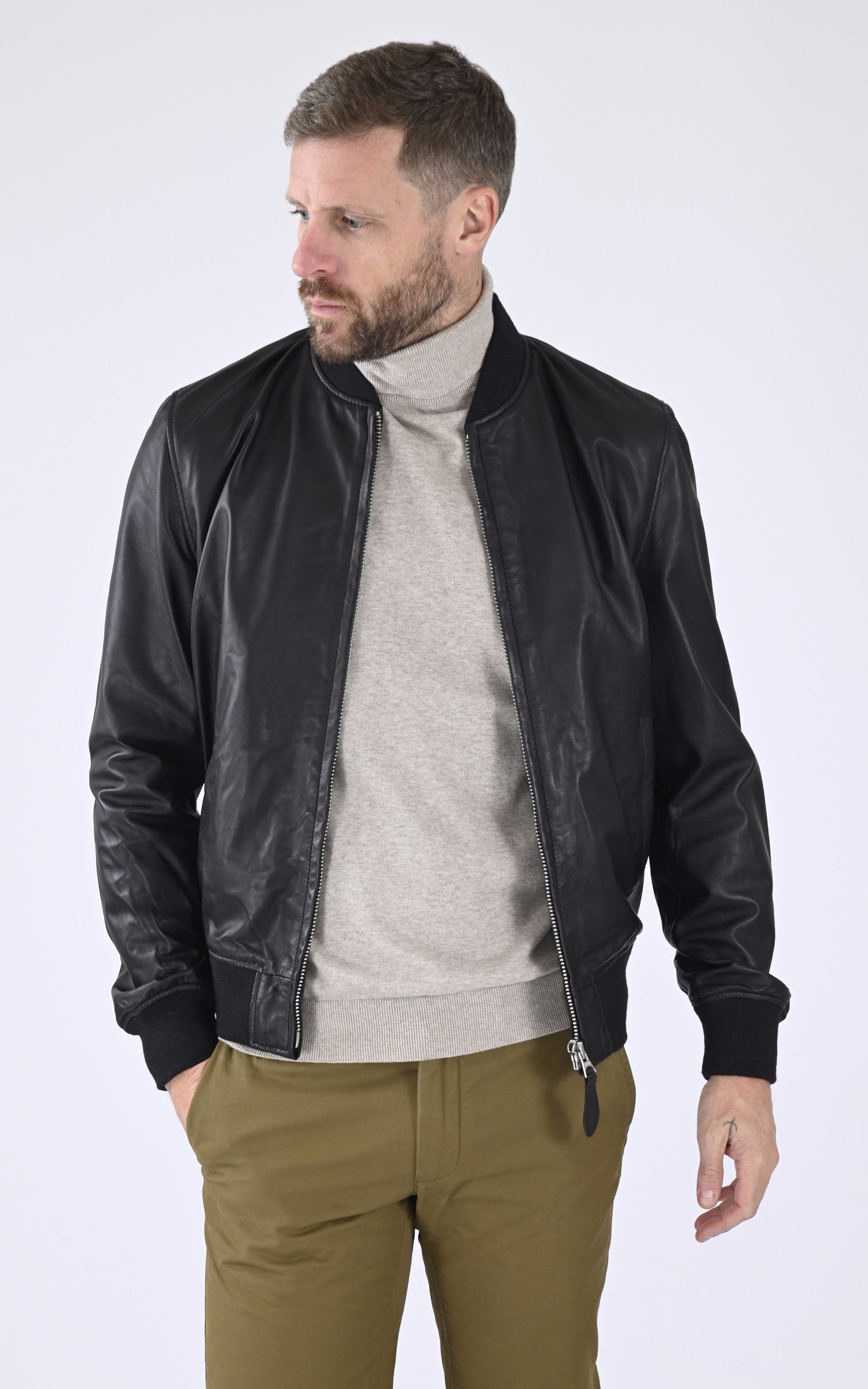 A "LC 300 LAMB" Noir Schott Teddy Homme opened photo