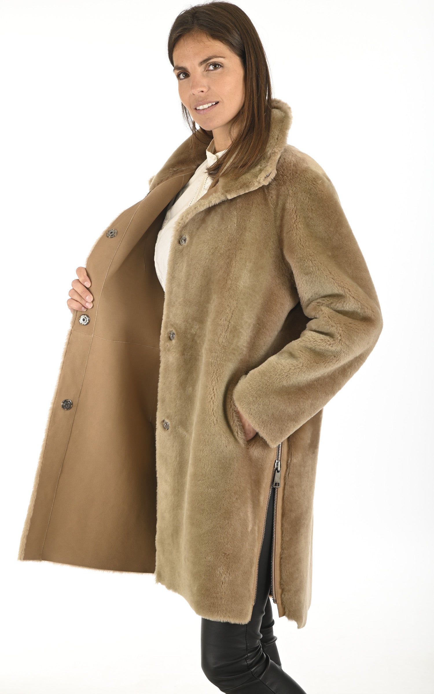 A "T023" Caramel Suprema 3/4 Femme interior photo
