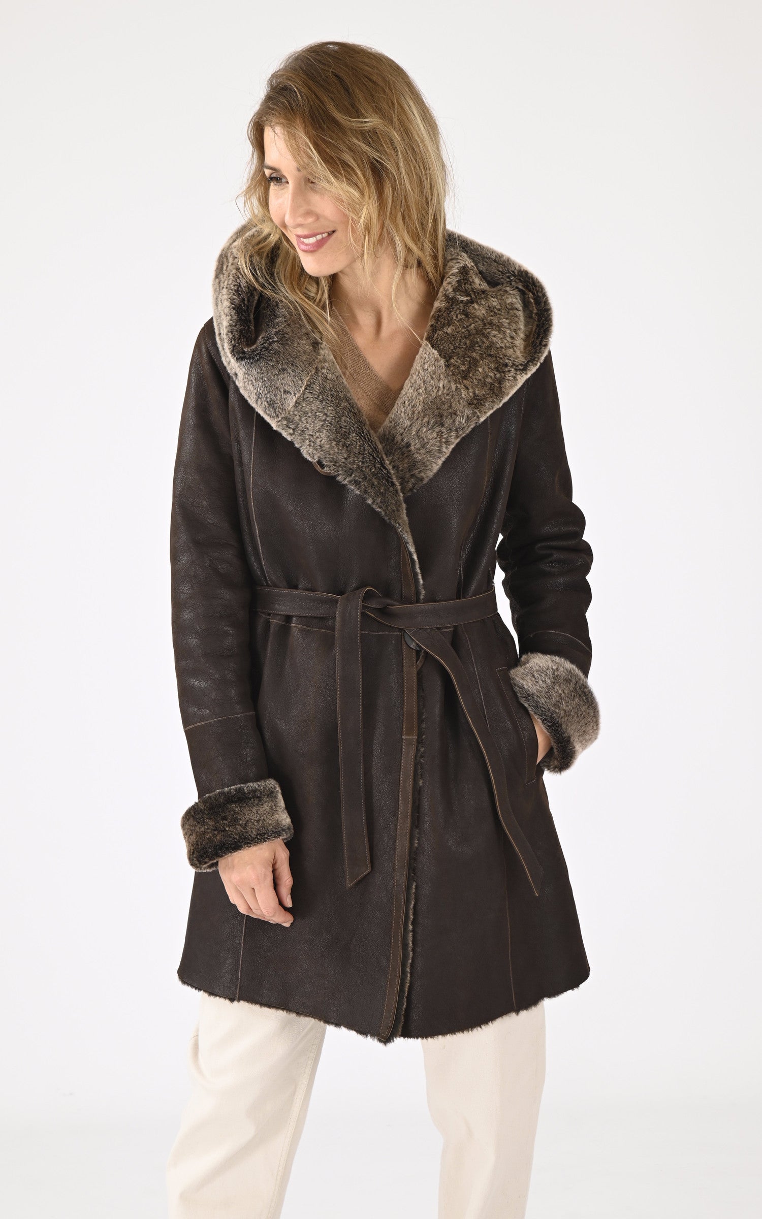 A &quot;OS9007B 90&quot; Marron La Canadienne 3/4 Femme closed photo