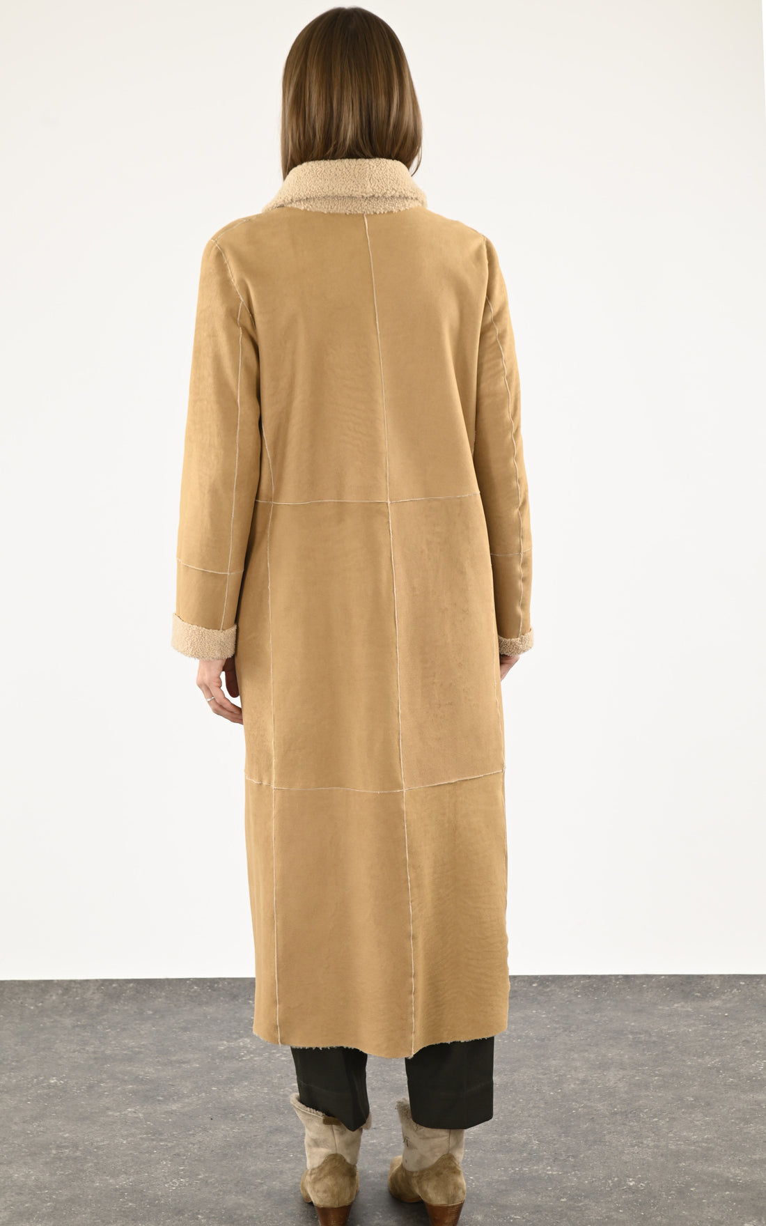A &quot;ORILLIA&quot; Beige Possery Manteau Femme opened photo