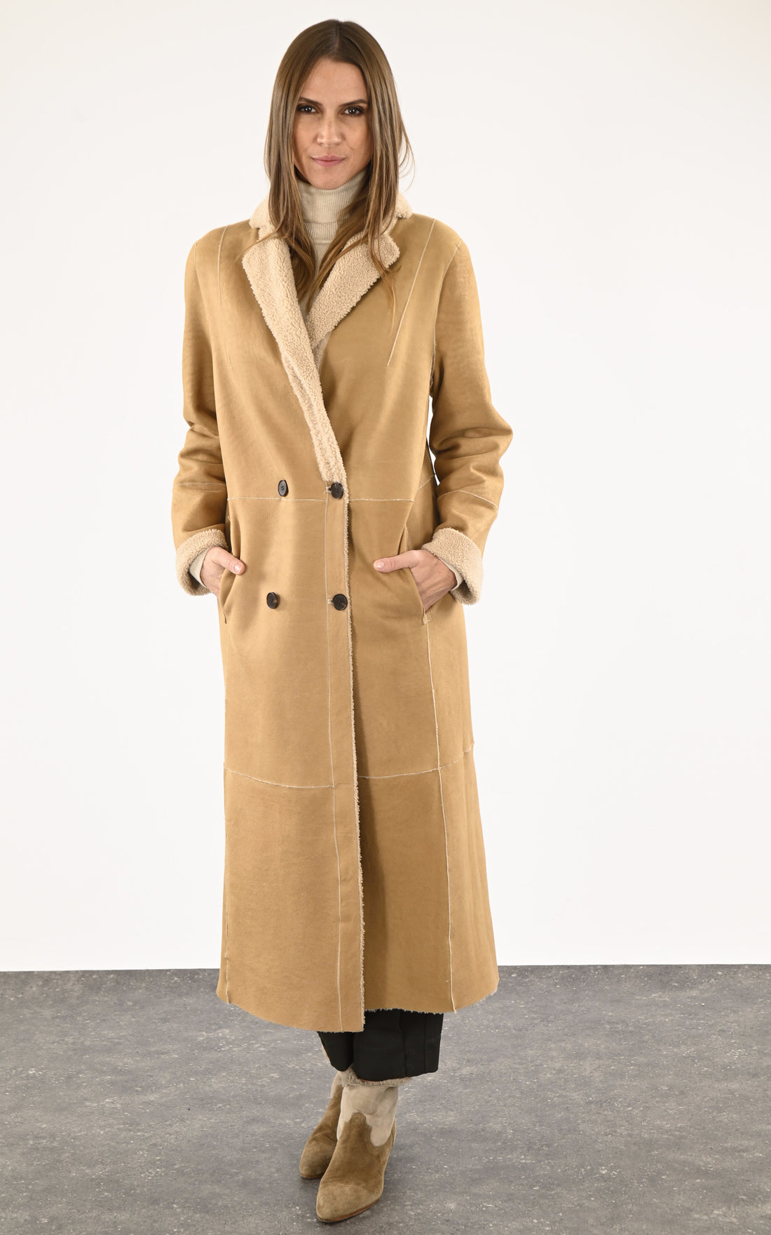 A &quot;ORILLIA&quot; Beige Possery Manteau Femme opened photo