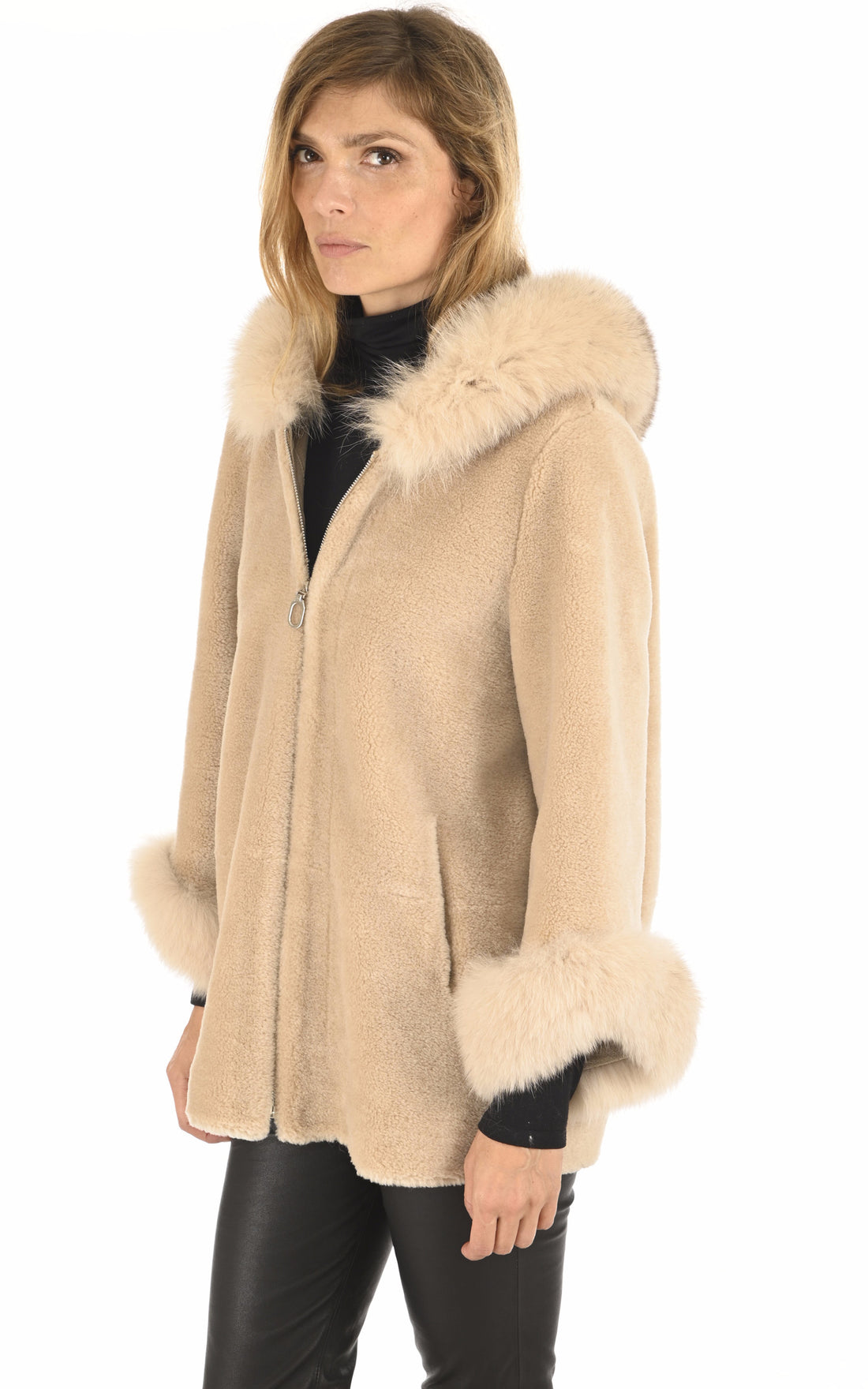 A &quot;FRANCIANE&quot; Beige Levinsky Veste Femme opened photo