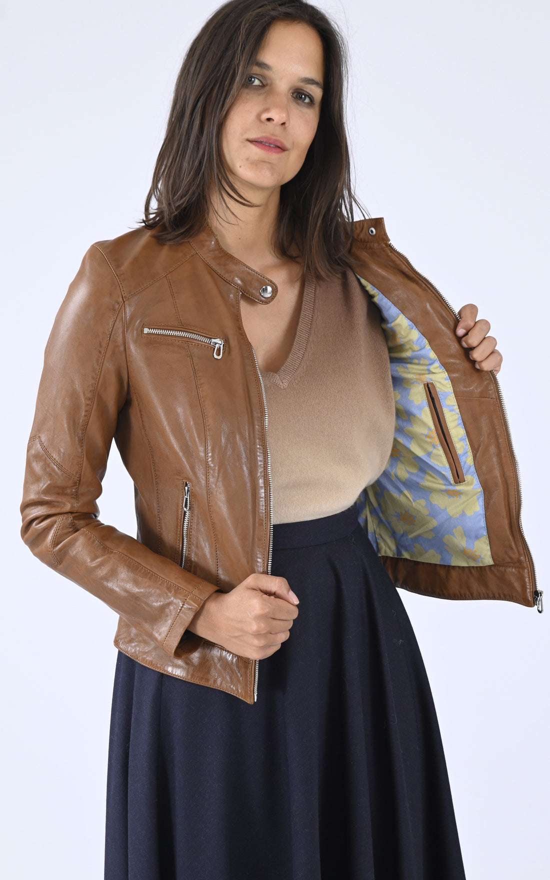 A &quot;JOLYA 102581&quot; Cognac Rose Garden Blouson Femme opened photo