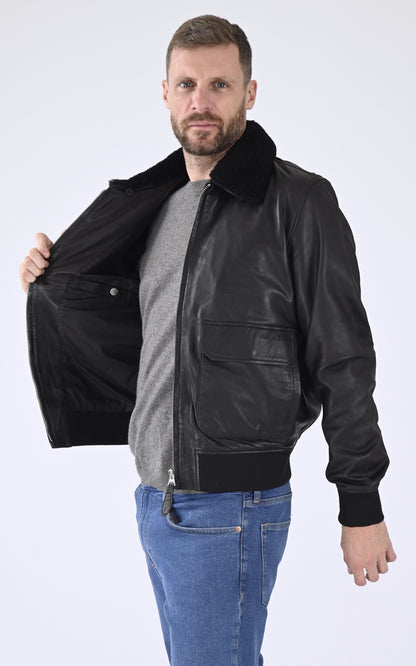 A &quot;LC PILOT LAMB&quot; Noir Schott Pilote Homme interior photo