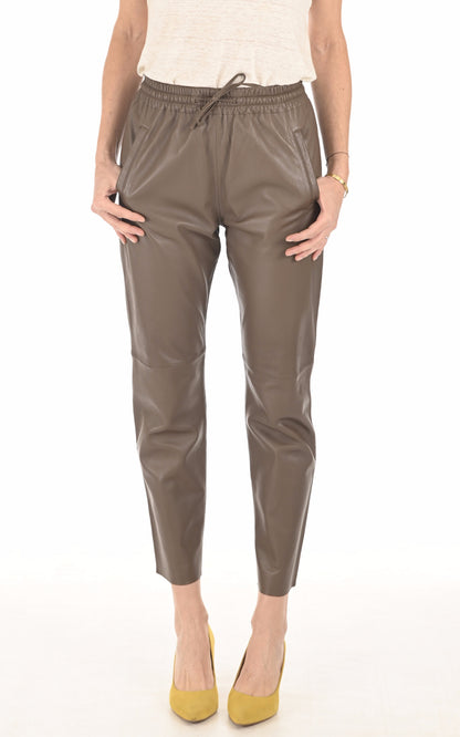 A &quot;GIFT 63641&quot; Smoke Oakwood Pantalon Femme closed photo