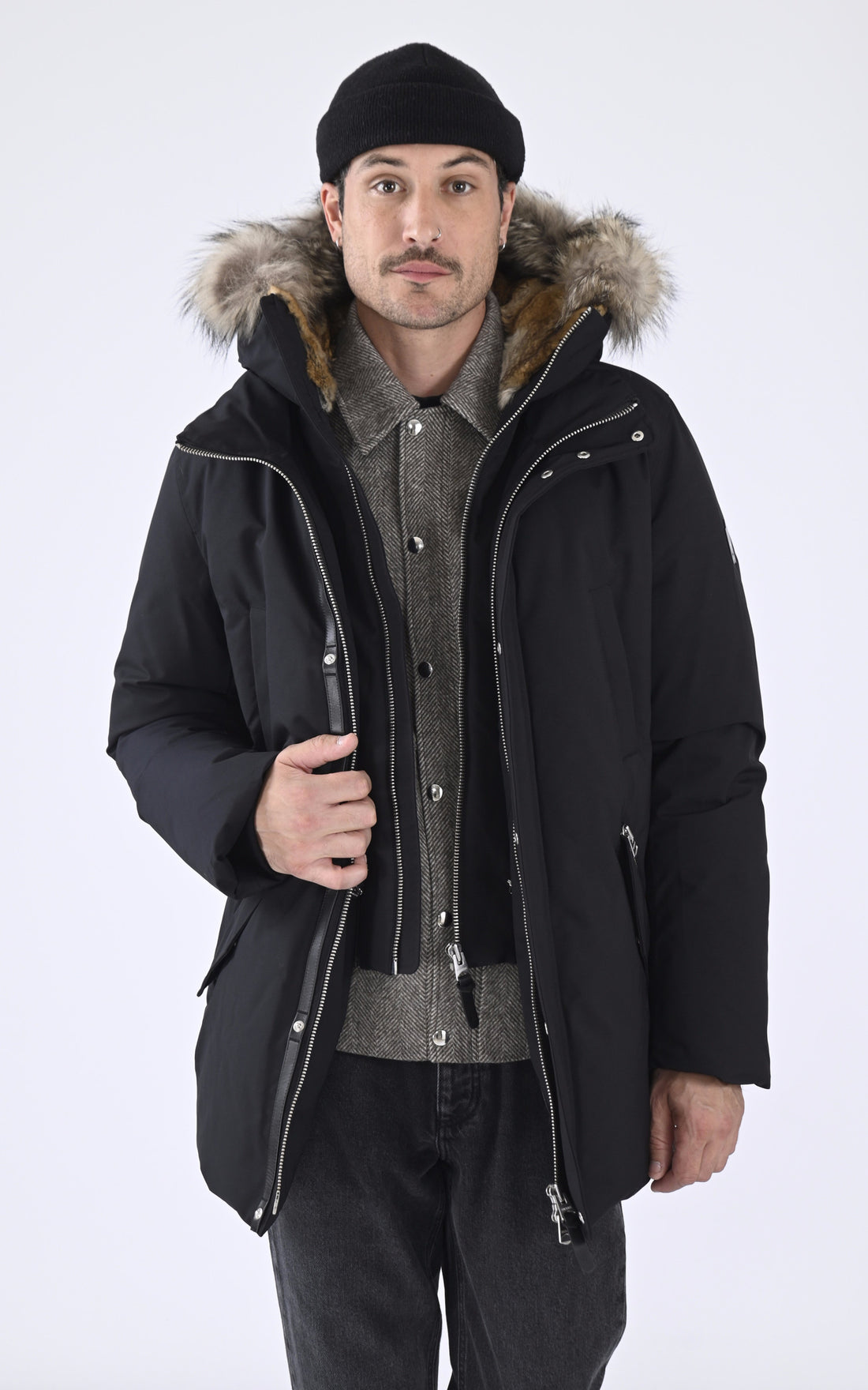 A &quot;EDWARD-F&quot; Noir Mackage Ves Doudoune Homme opened photo