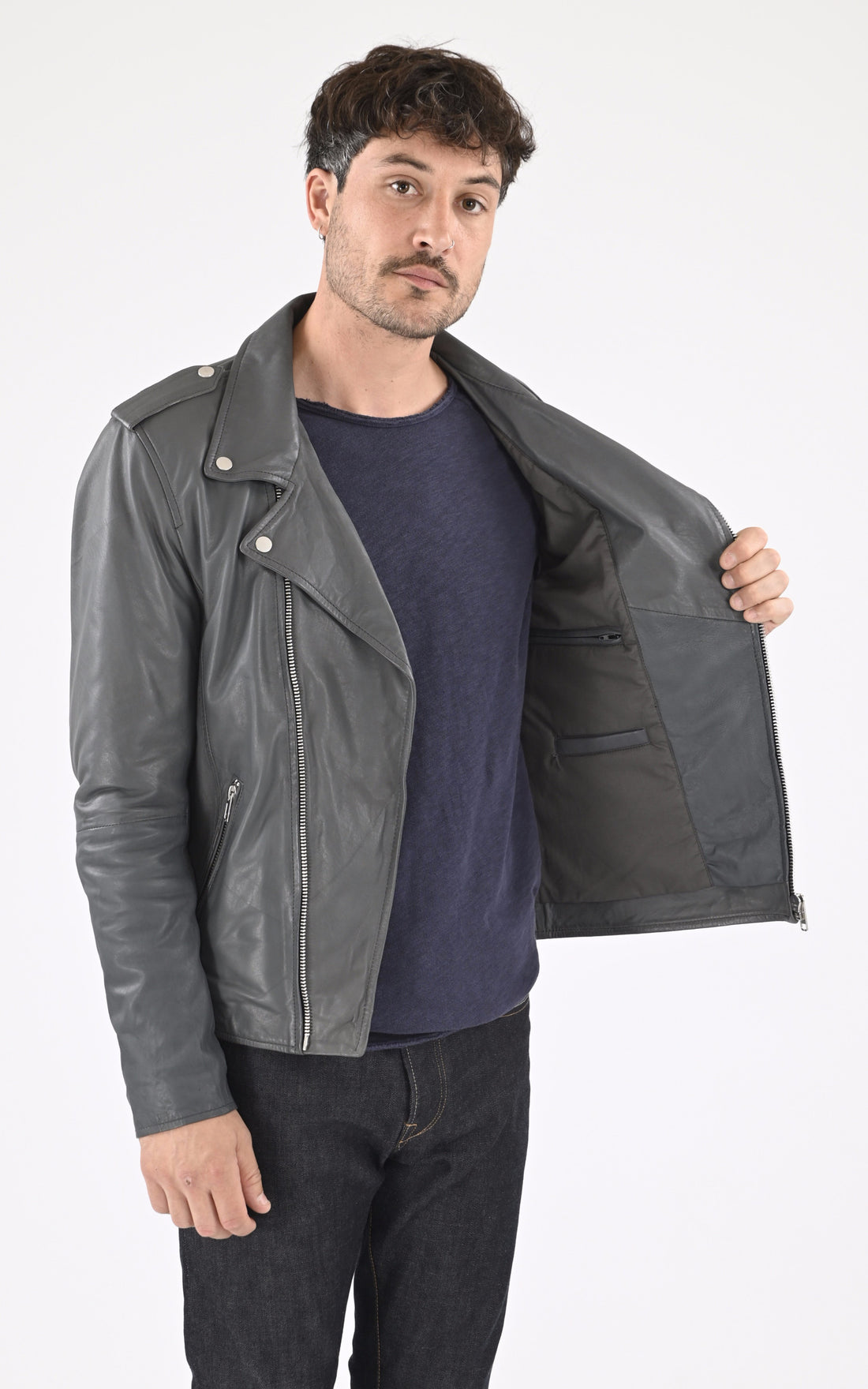 A &quot;ROCKY&quot; Gris Serge Pariente Perfecto Homme opened photo