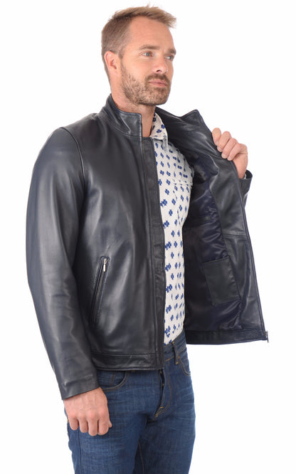 A &quot;TRENDY&quot; Marine La Canadienne Blouson Homme interior photo