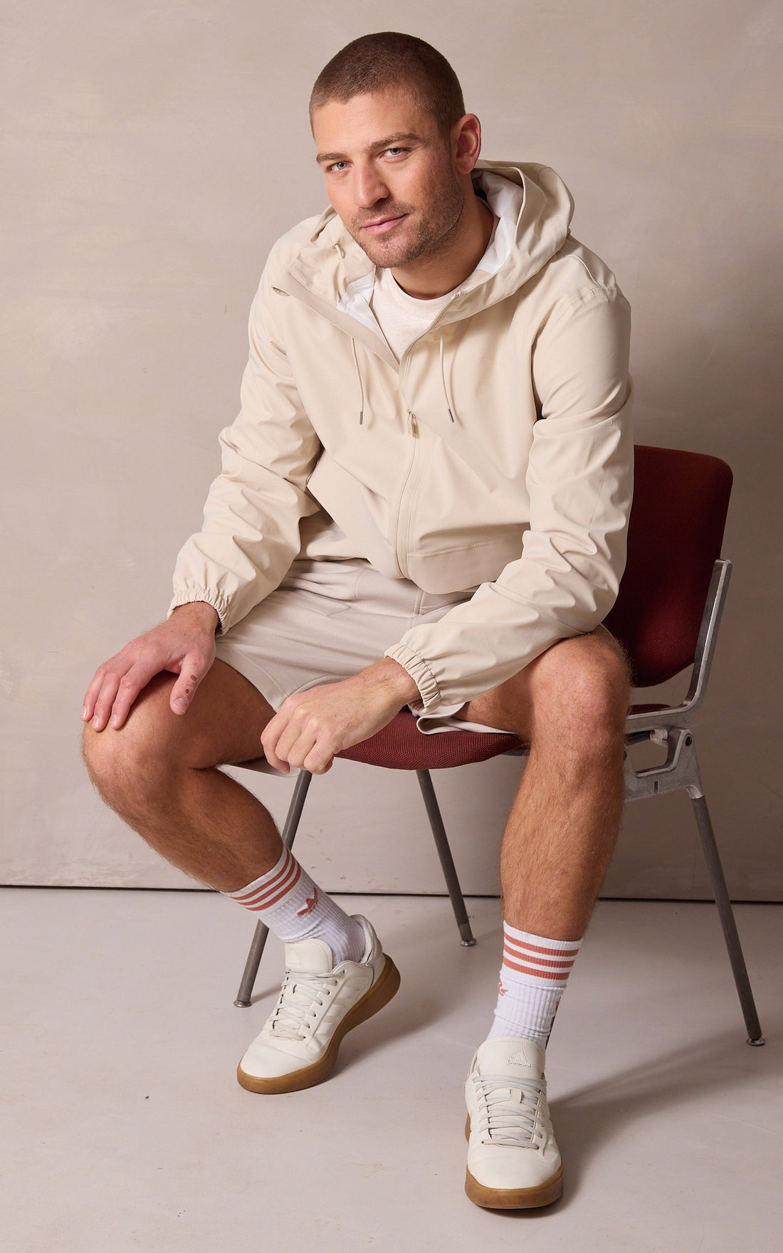 A &quot;12420 SUVA HARDSHELL POCKET&quot; Beige Rains Veste Mixte opened photo