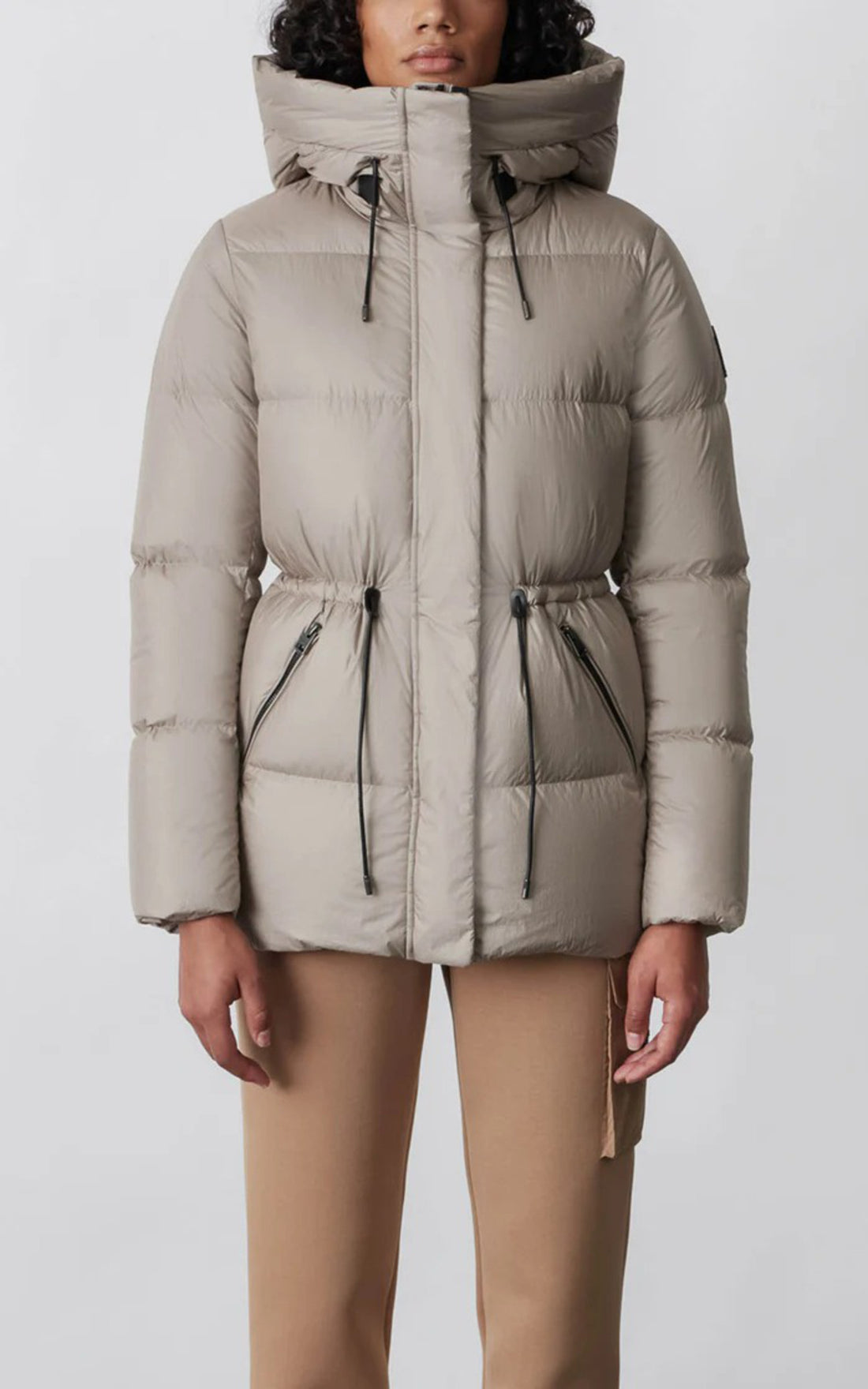 A &quot;FREYA&quot; Beige Mackage Ves Doudoune Femme opened photo