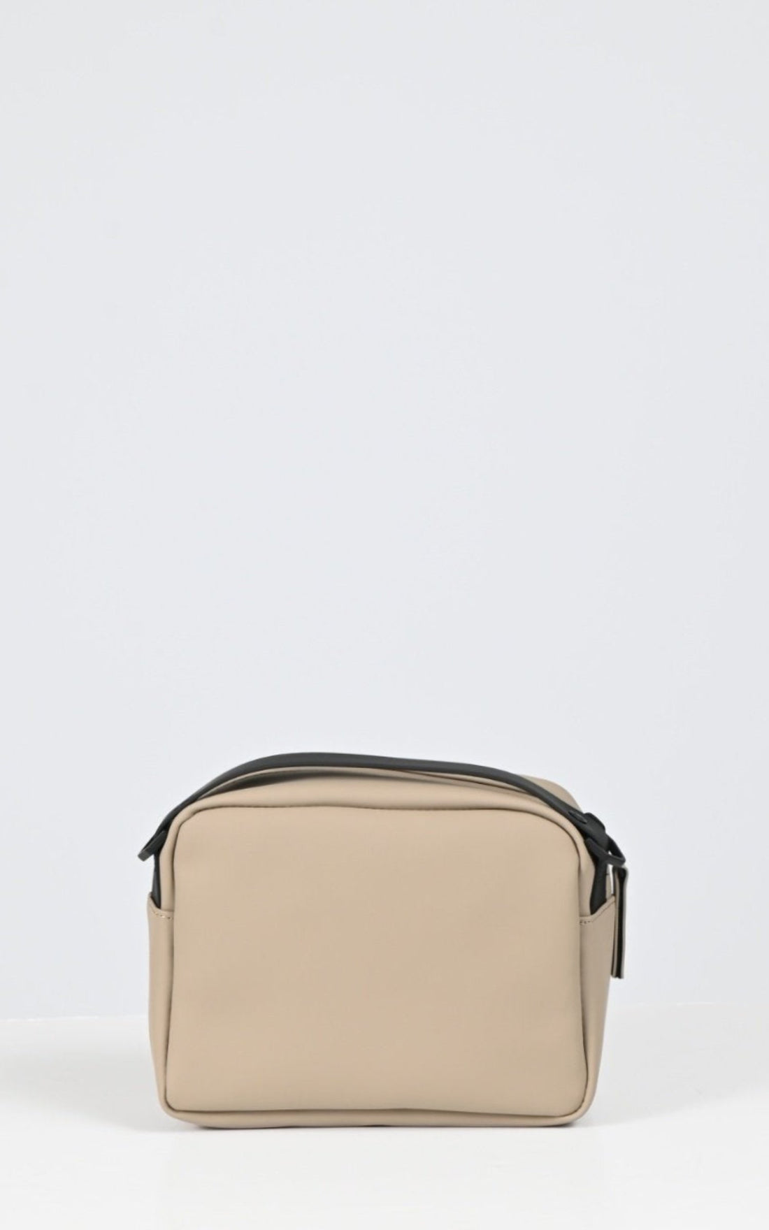 Sac Textile Mixte Rains, modèle 14100 box bag de couleur beige 133