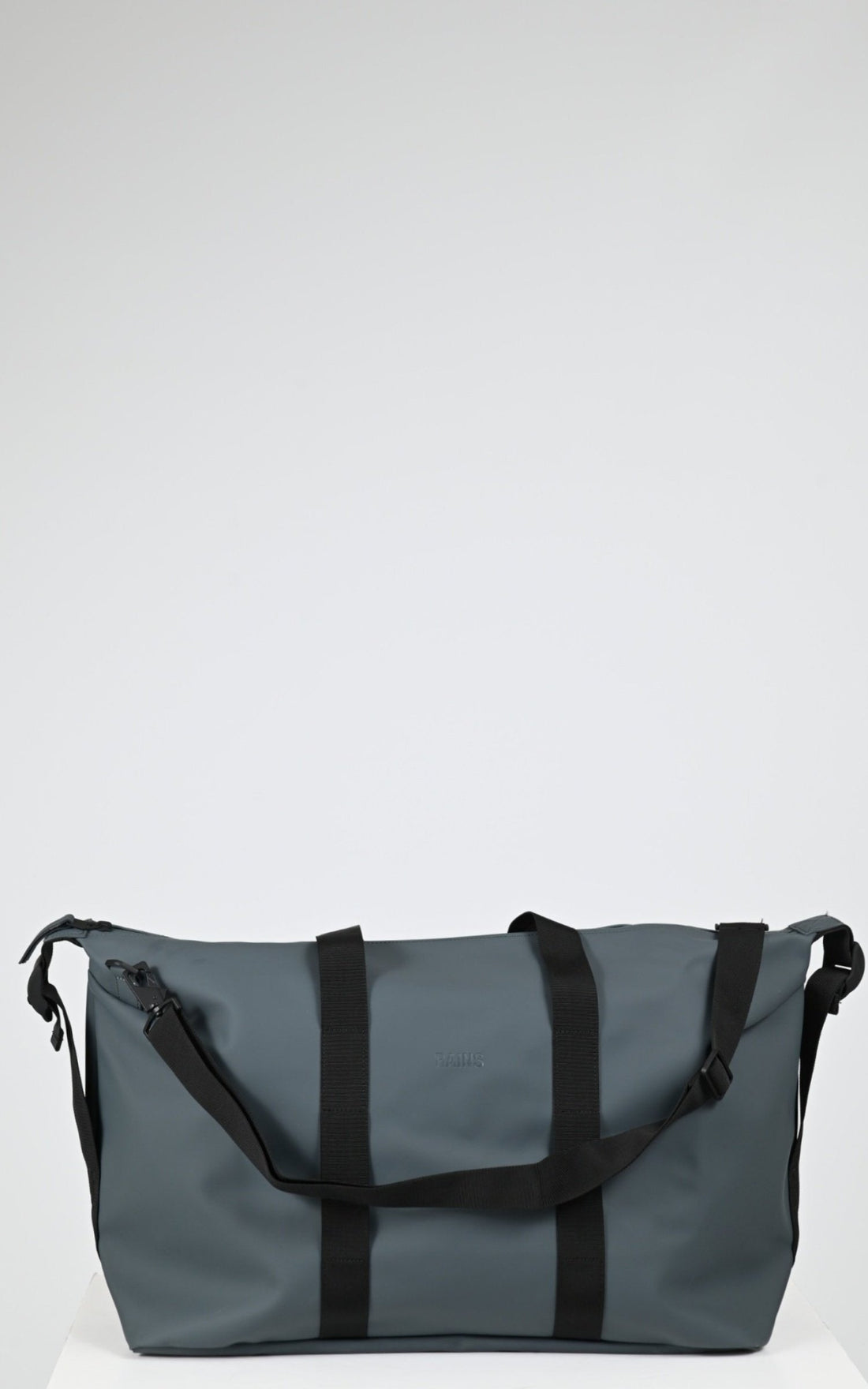 Sac Textile Mixte Rains, modèle 14200 week-end bag de couleur lagoon 124