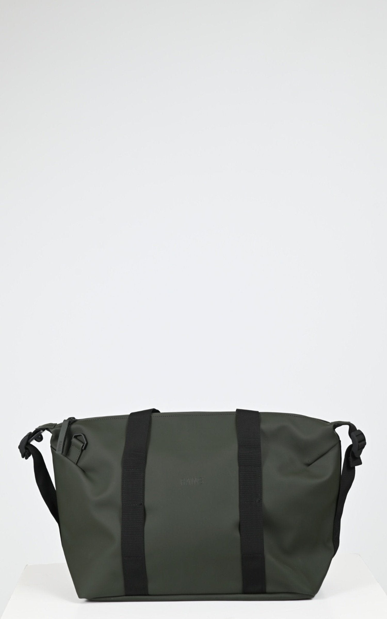 Sac Textile Mixte Rains, modèle 14220 week-end bag small de couleur green 03 1
